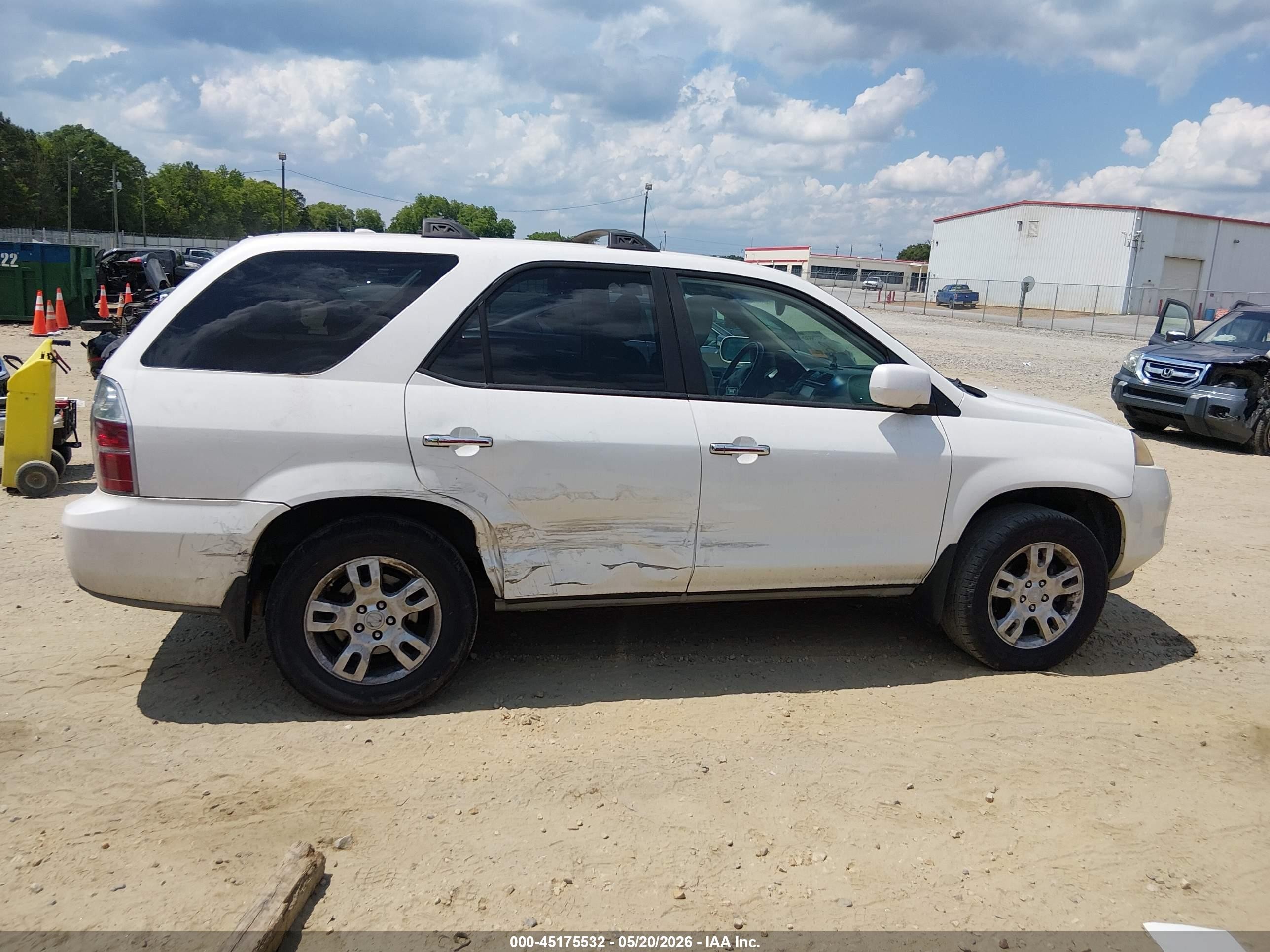 2006 Acura Mdx   White vin: 2HNYD18686H532472
