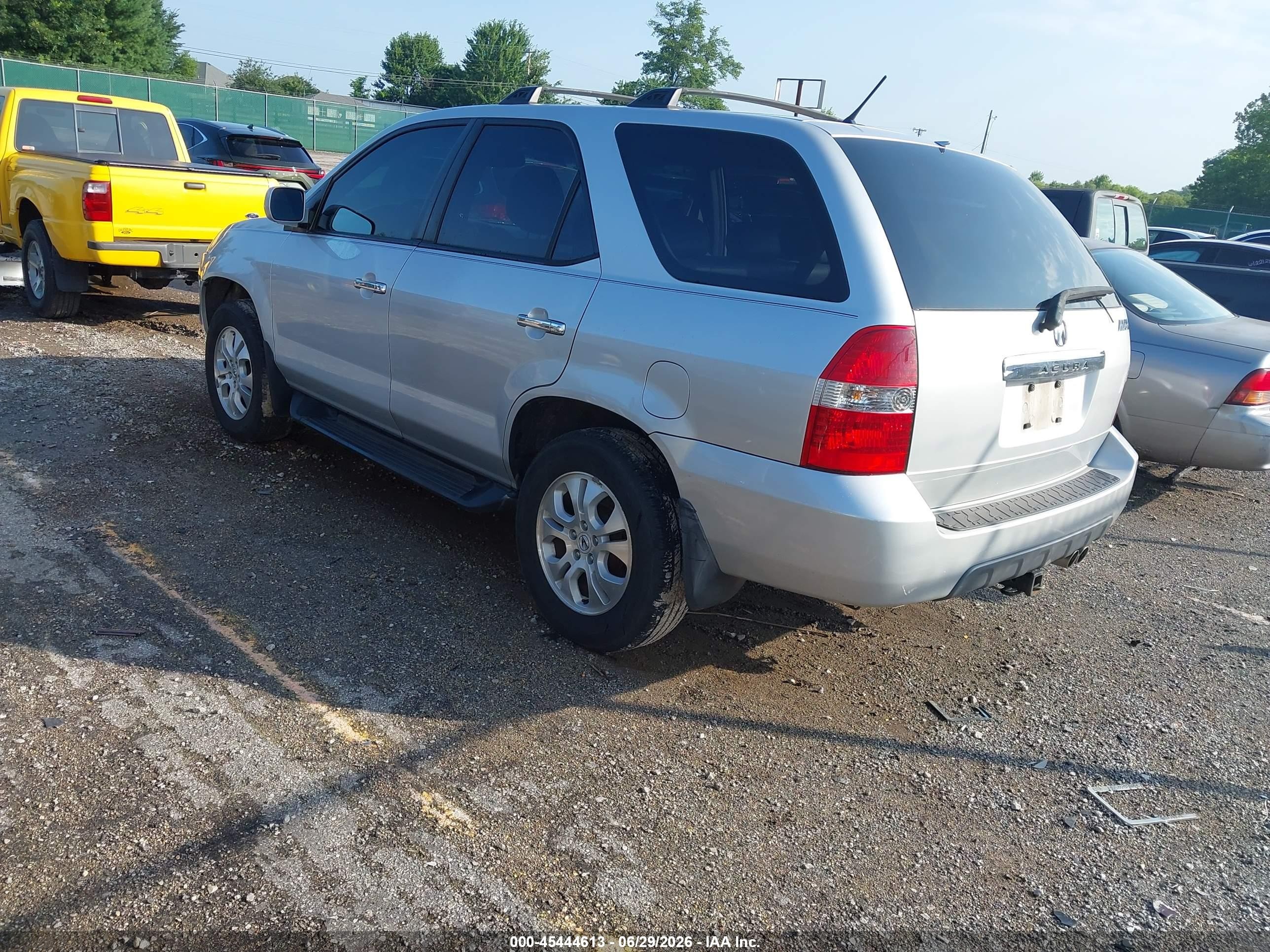 2003 Acura Mdx   Silver vin: 2HNYD186X3H539211