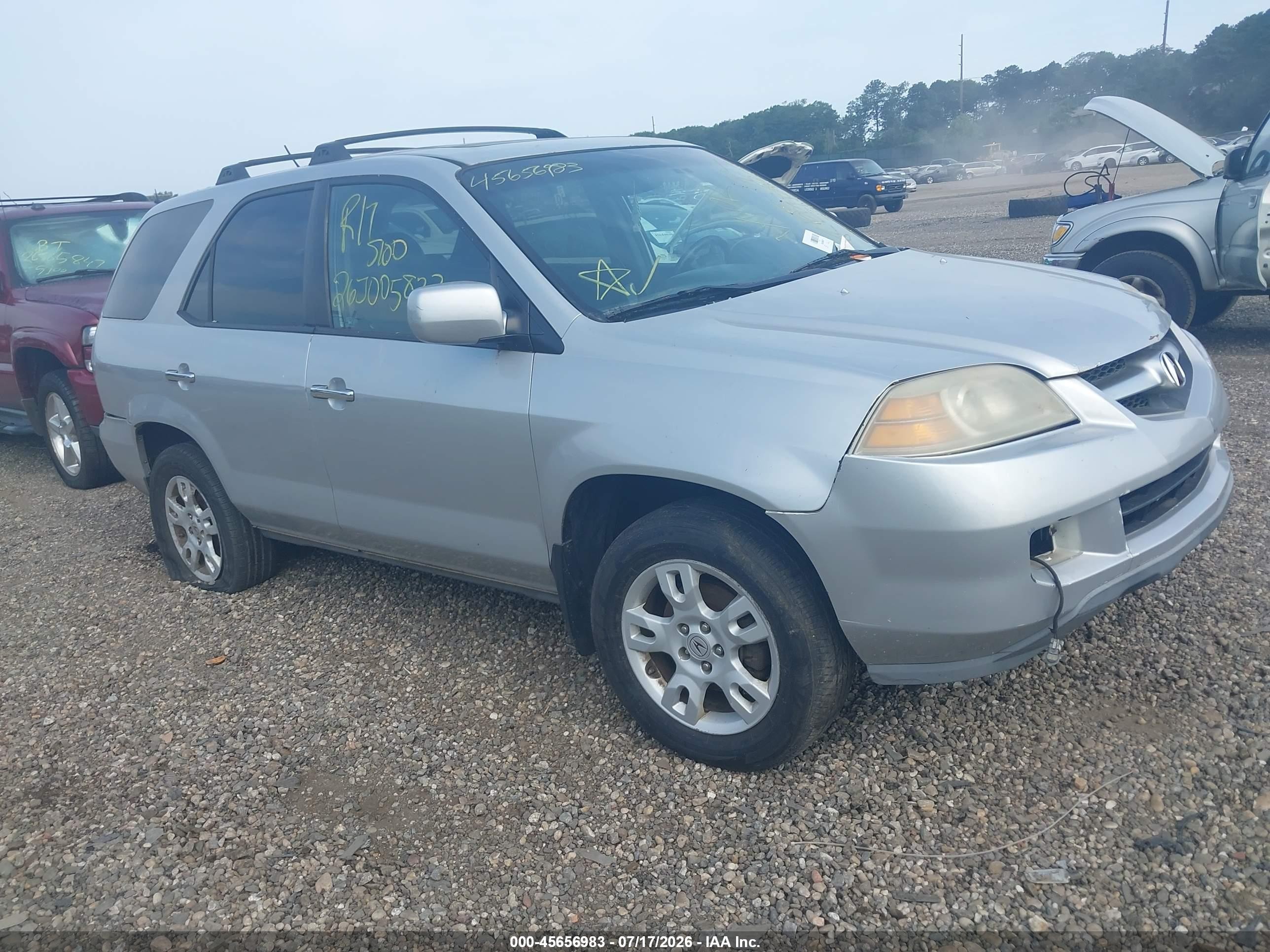 2004 Acura Mdx   Silver vin: 2HNYD18704H557615
