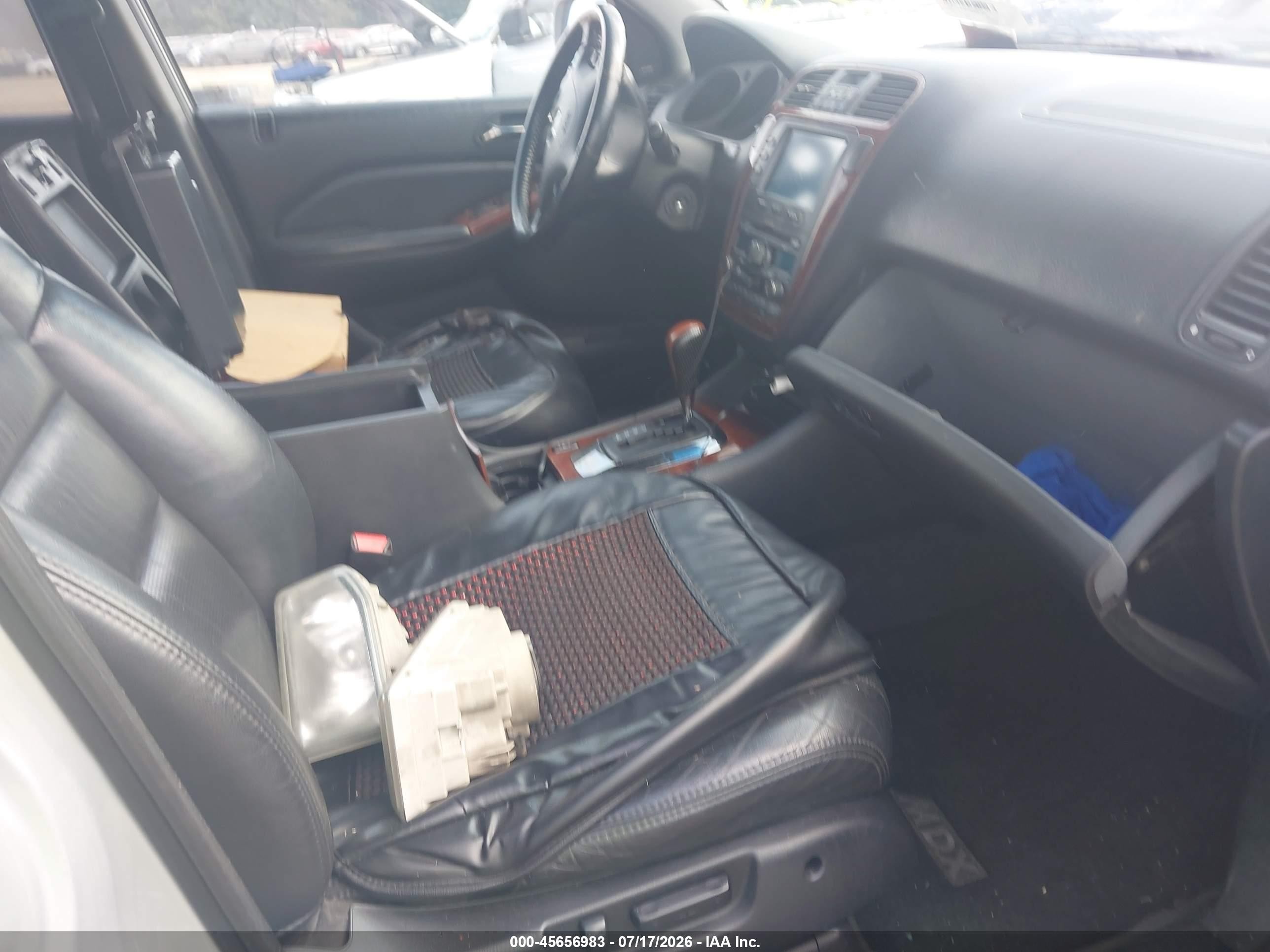 2004 Acura Mdx   Silver vin: 2HNYD18704H557615