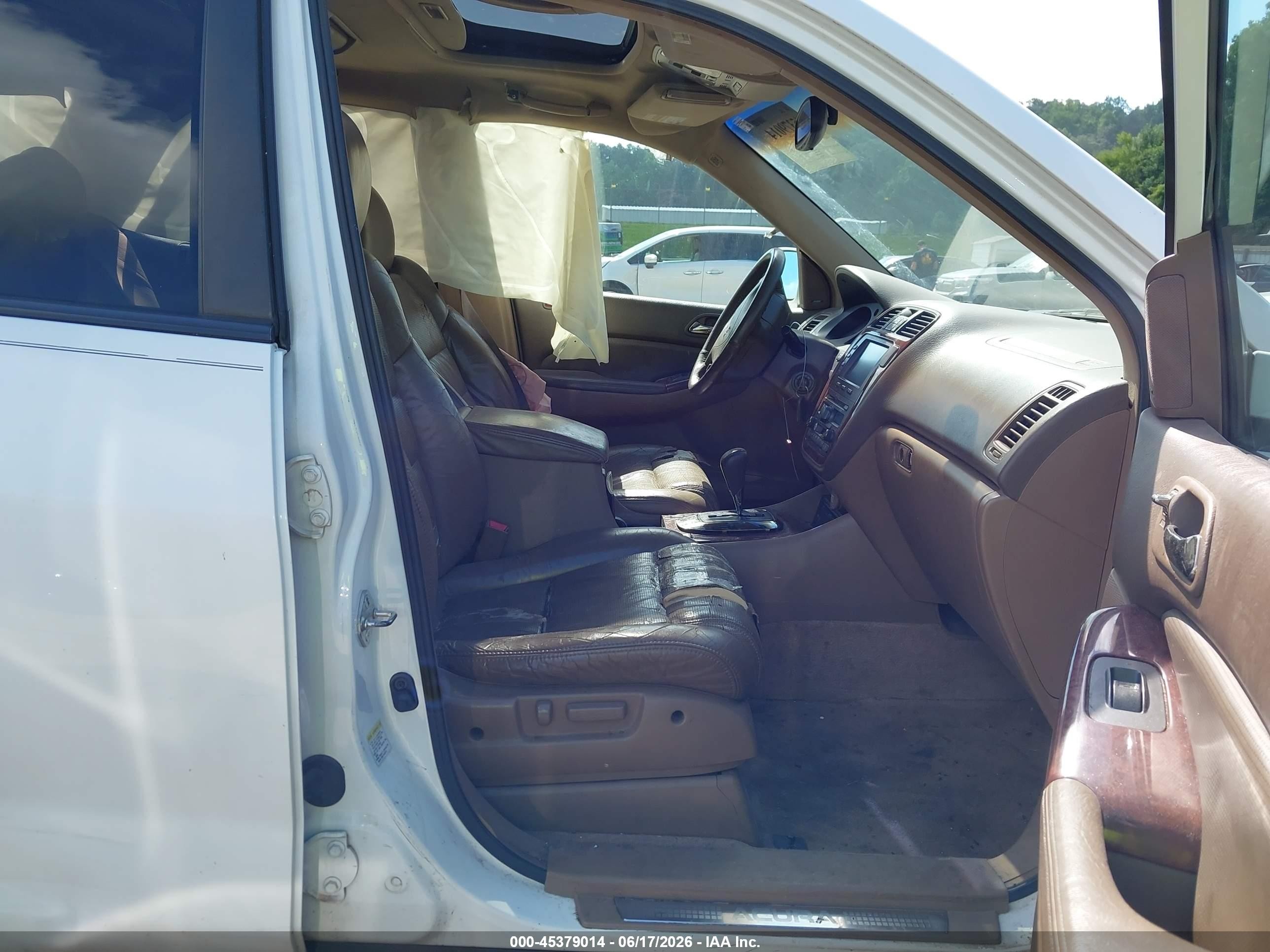 2004 Acura Mdx   White vin: 2HNYD18724H512093