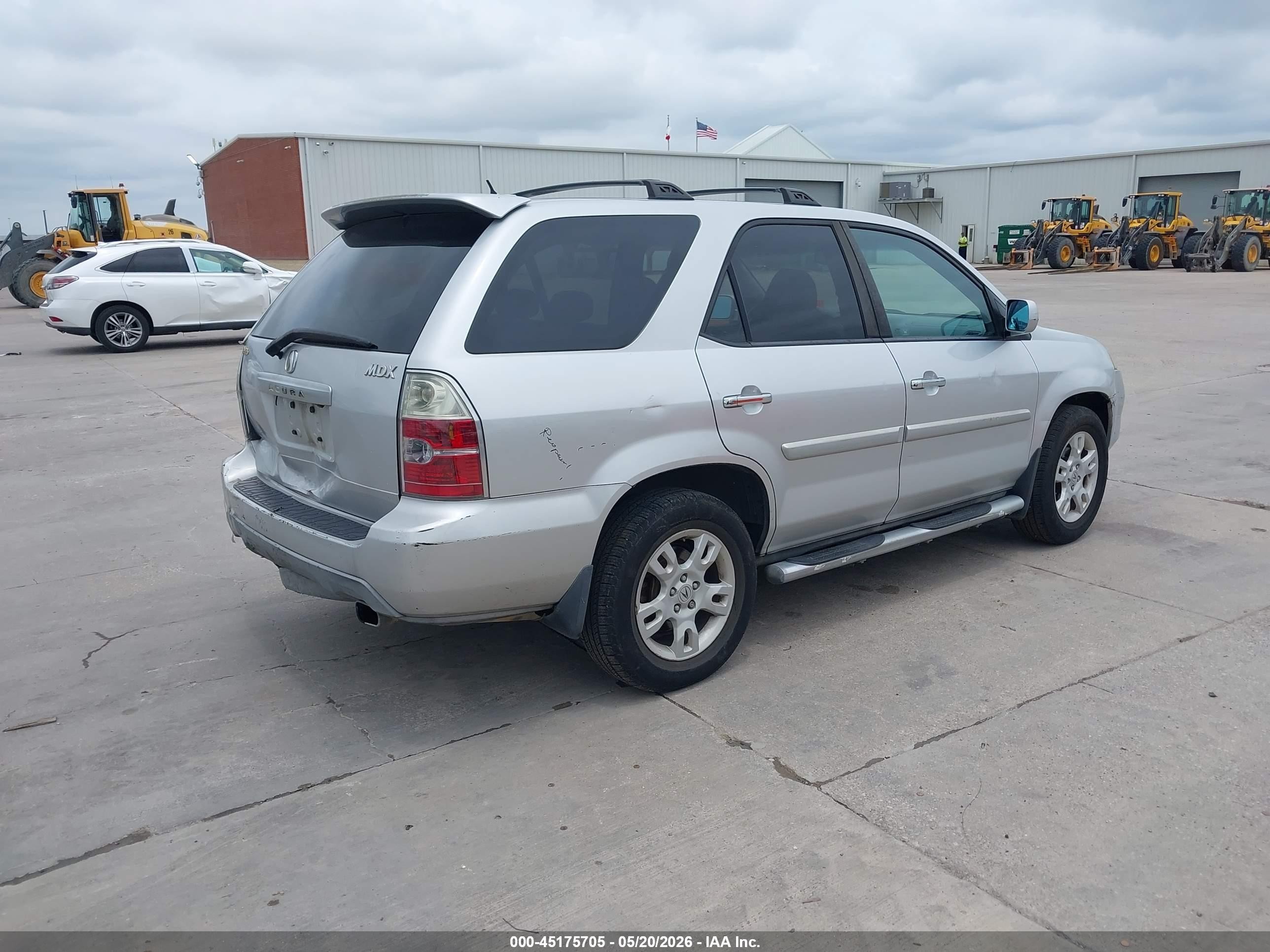 2005 Acura Mdx   Silver vin: 2HNYD18815H526495