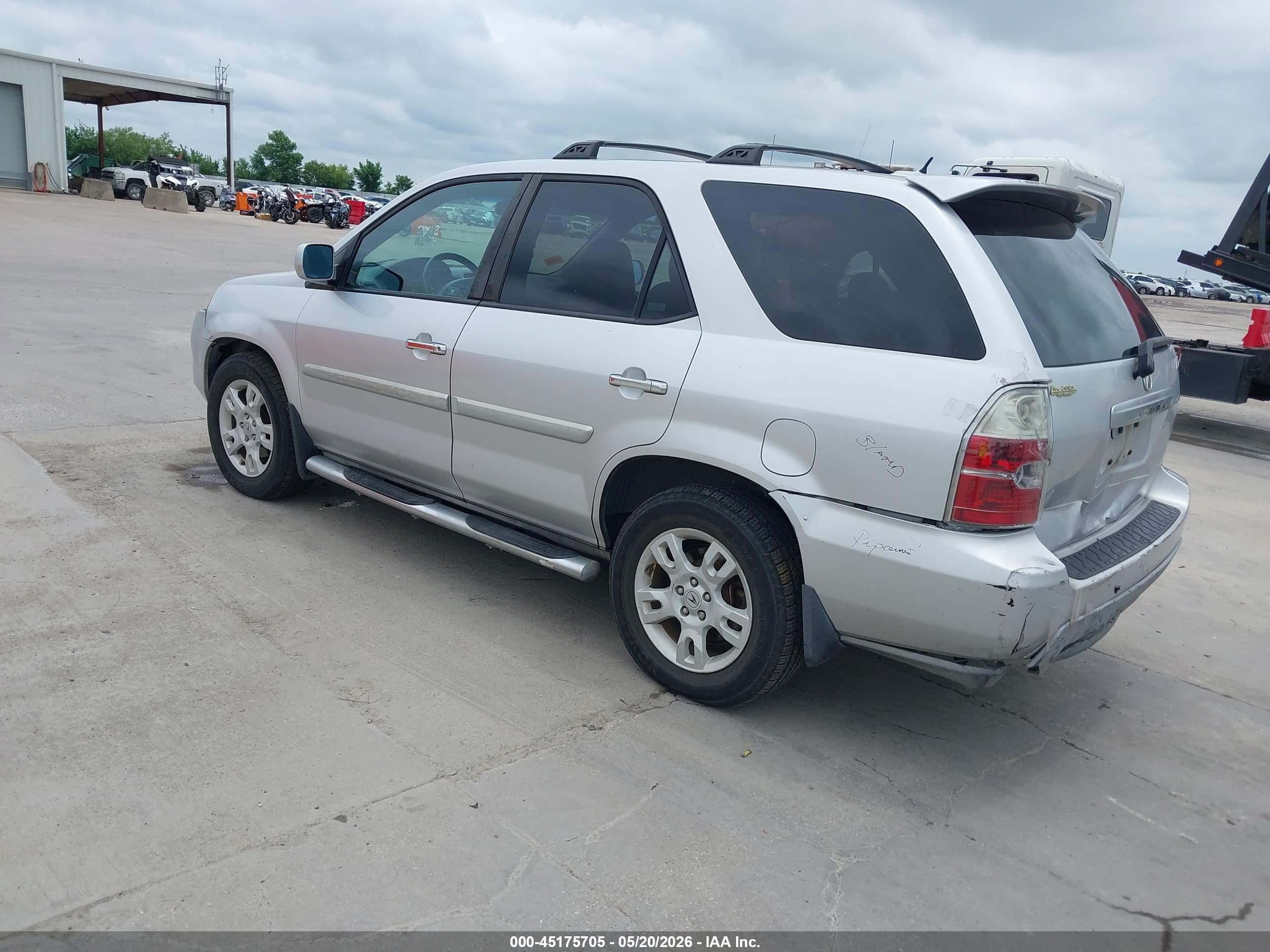 2005 Acura Mdx   Silver vin: 2HNYD18815H526495