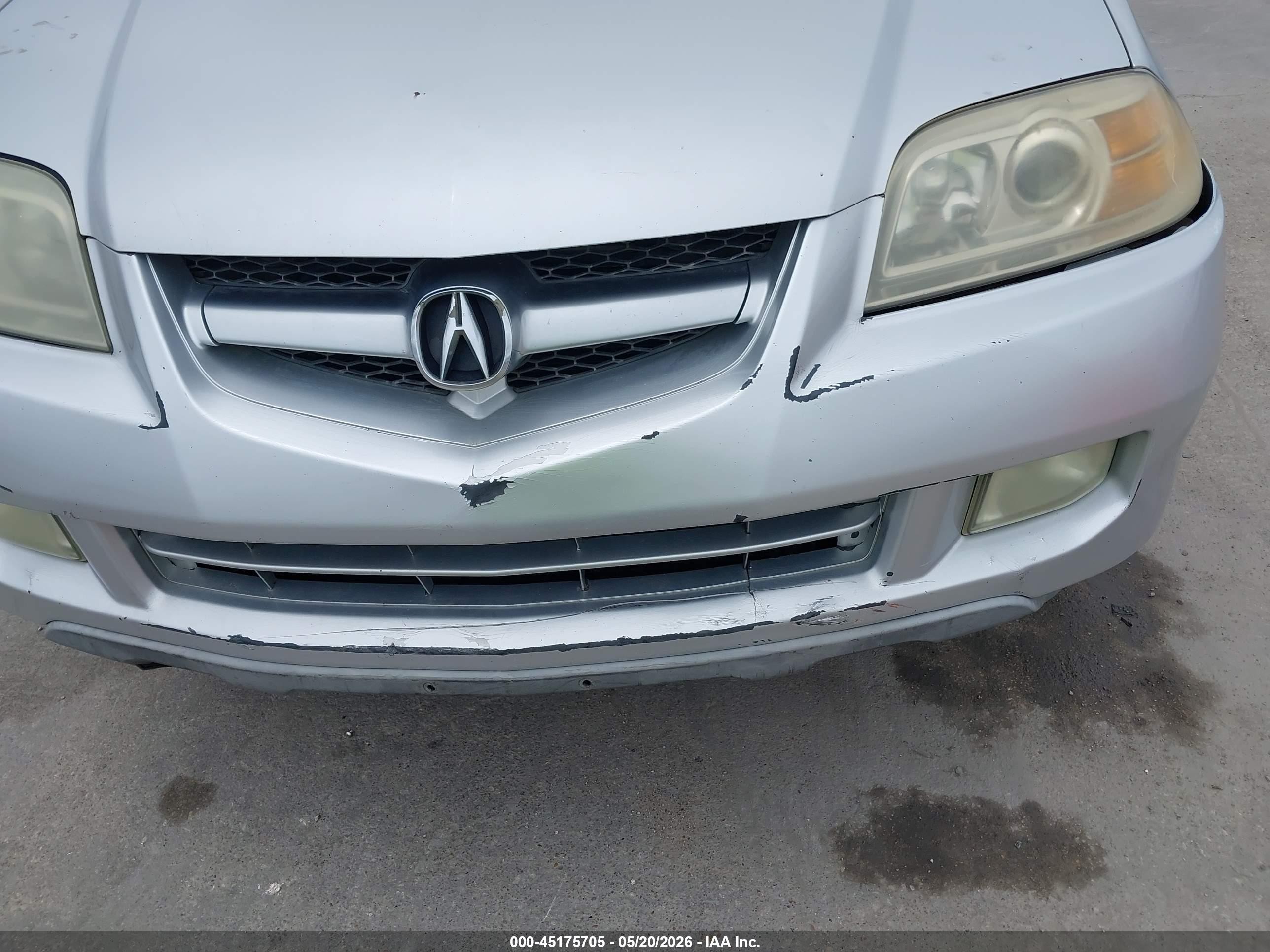 2005 Acura Mdx   Silver vin: 2HNYD18815H526495
