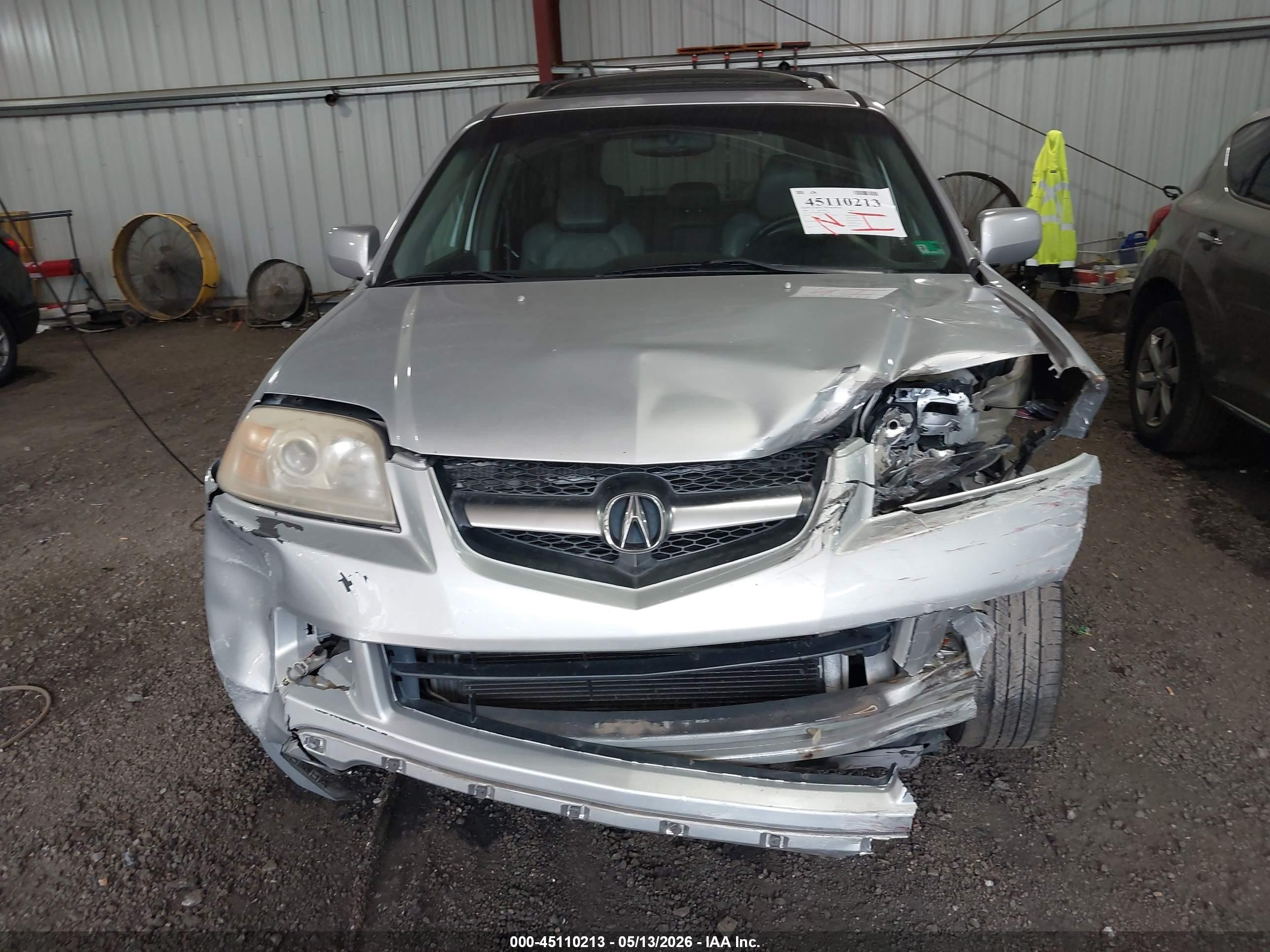 2005 Acura Mdx   Silver vin: 2HNYD18815H535276