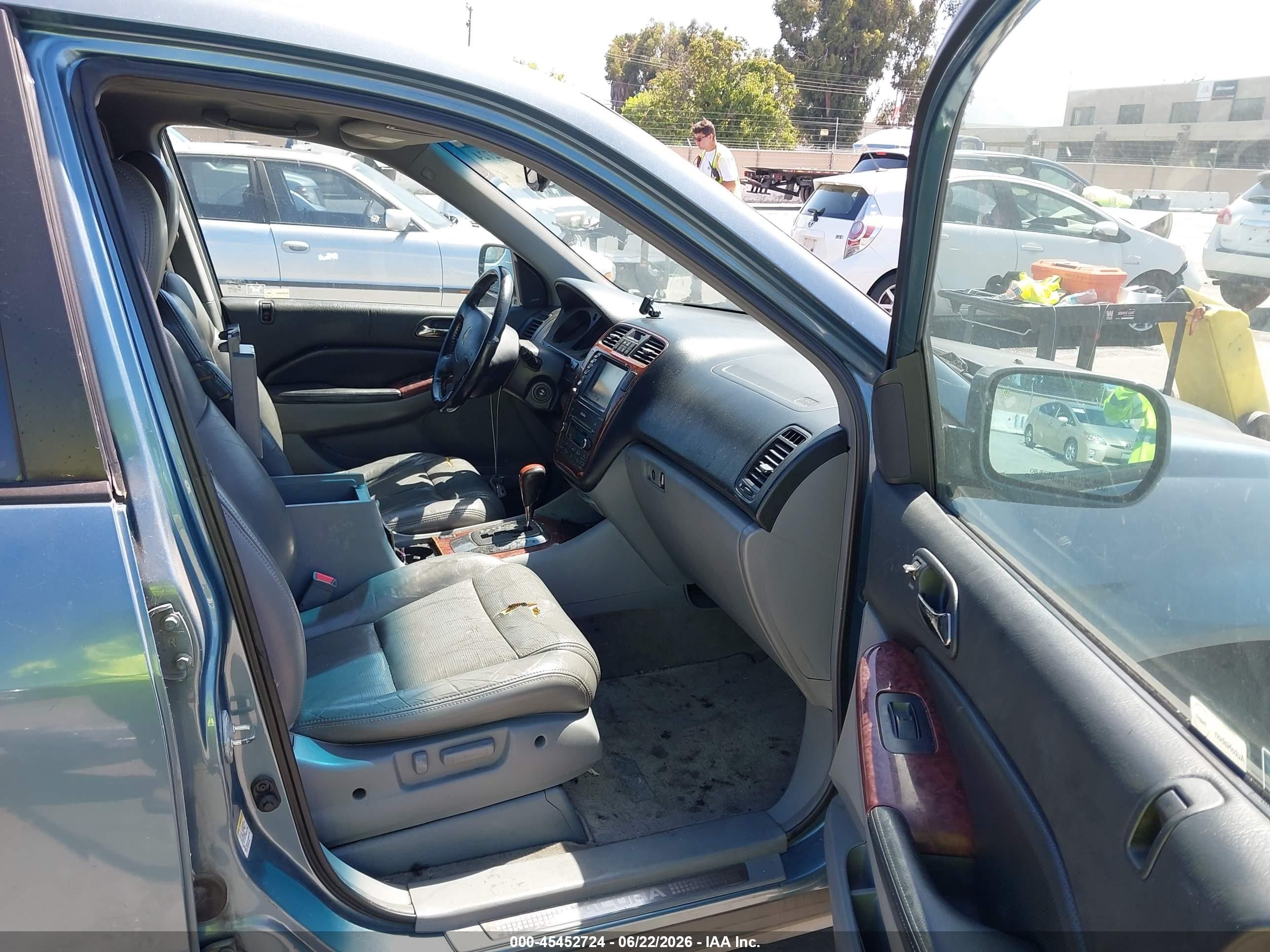 2005 Acura Mdx   Light Blue vin: 2HNYD18845H504376
