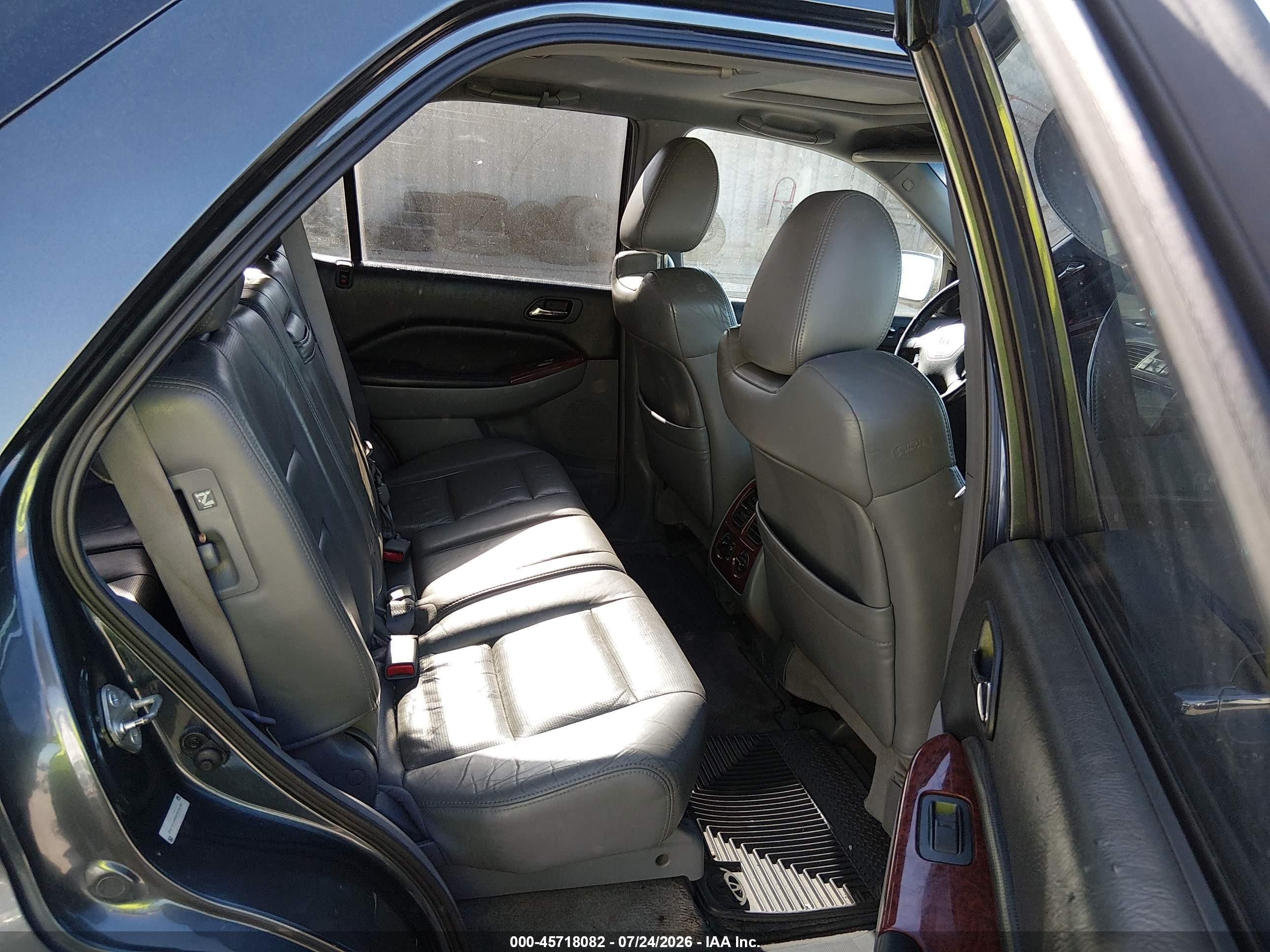 2005 Acura Mdx   Blue vin: 2HNYD18845H526040