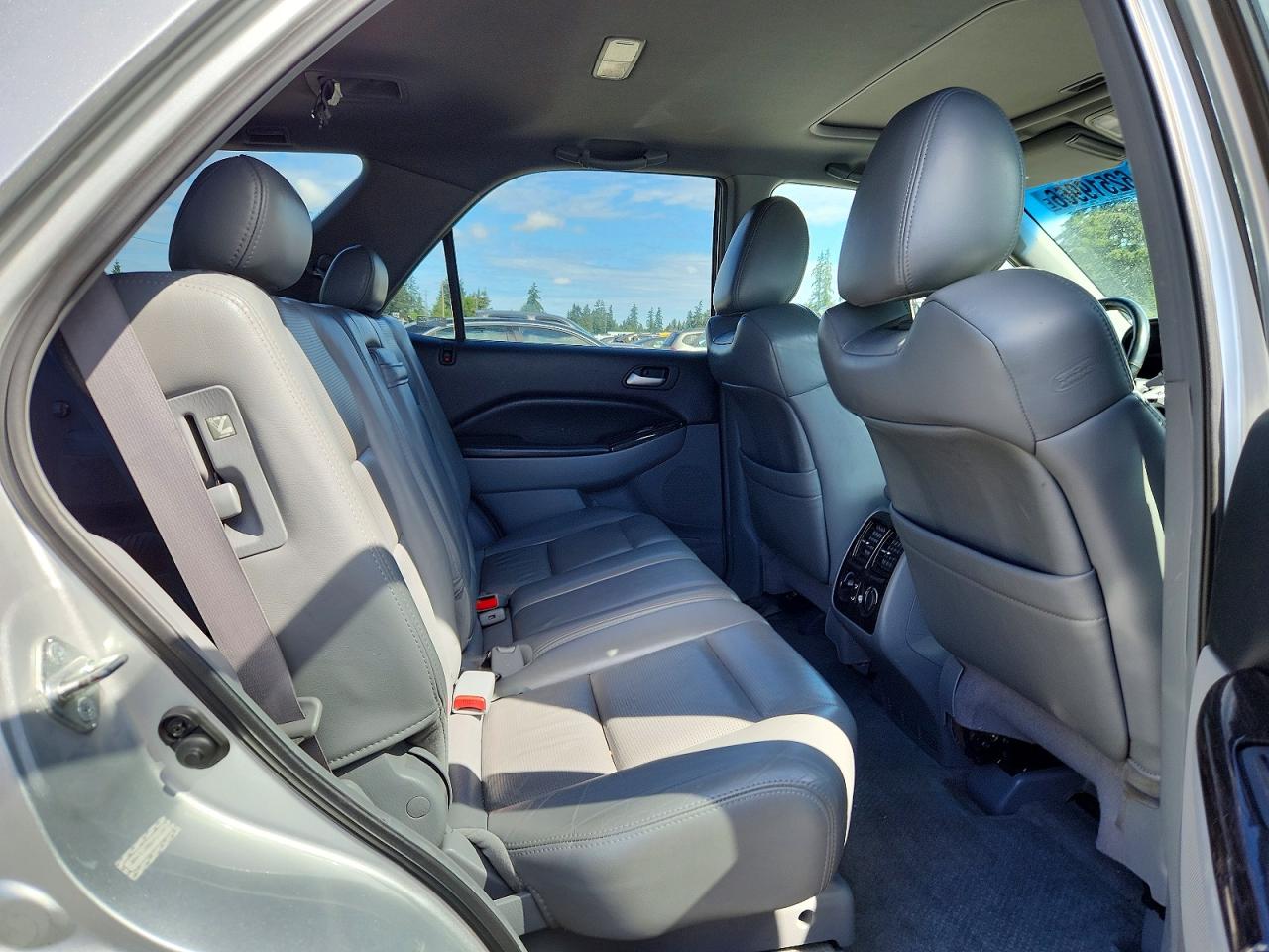 2006 Acura Mdx Touring Silver vin: 2HNYD18856H521897