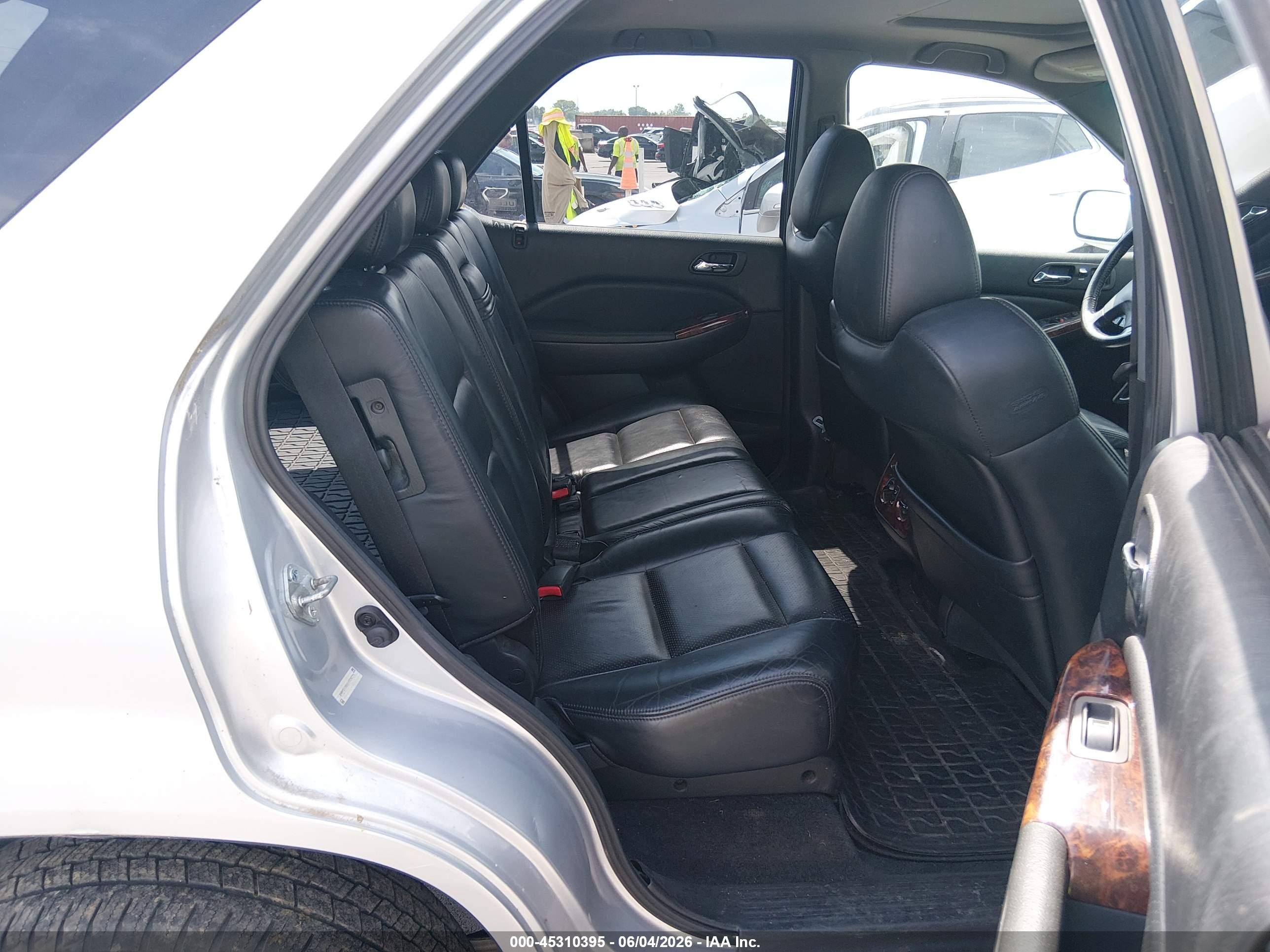 2001 Acura Mdx   Silver vin: 2HNYD18861H528771