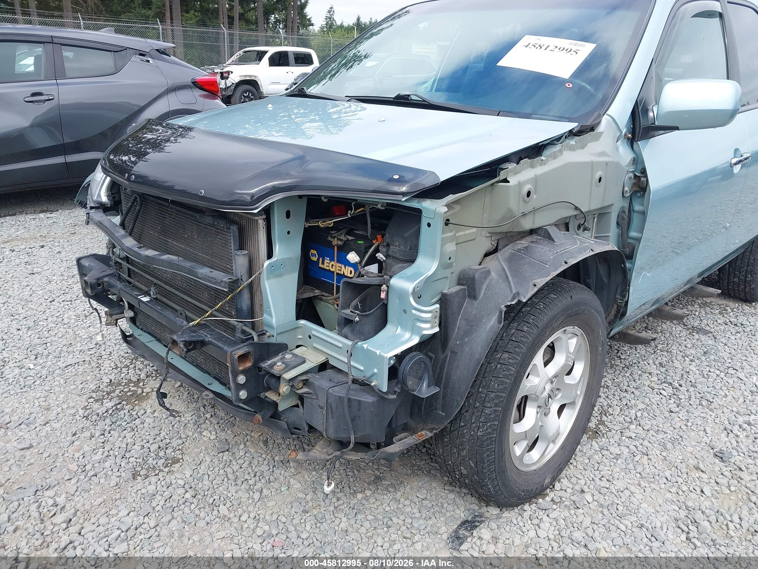 2002 Acura Mdx   Silver vin: 2HNYD188X2H537247