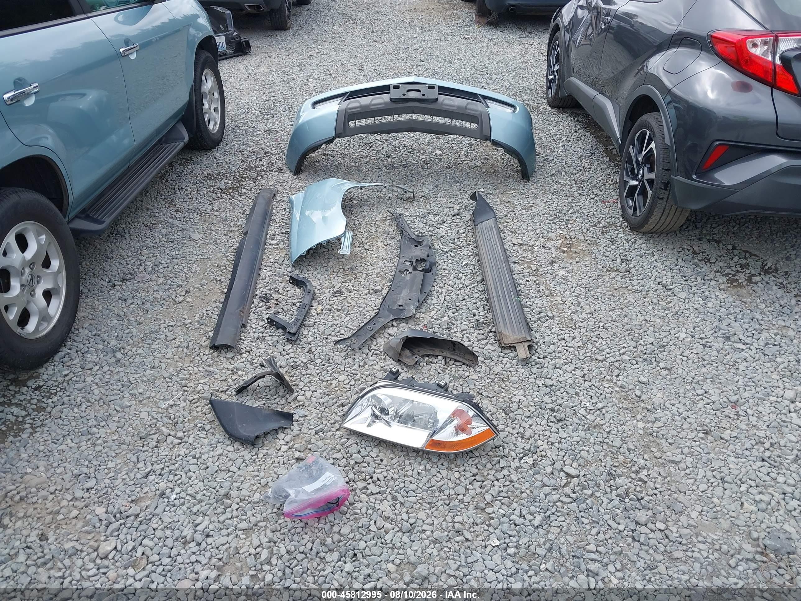 2002 Acura Mdx   Silver vin: 2HNYD188X2H537247