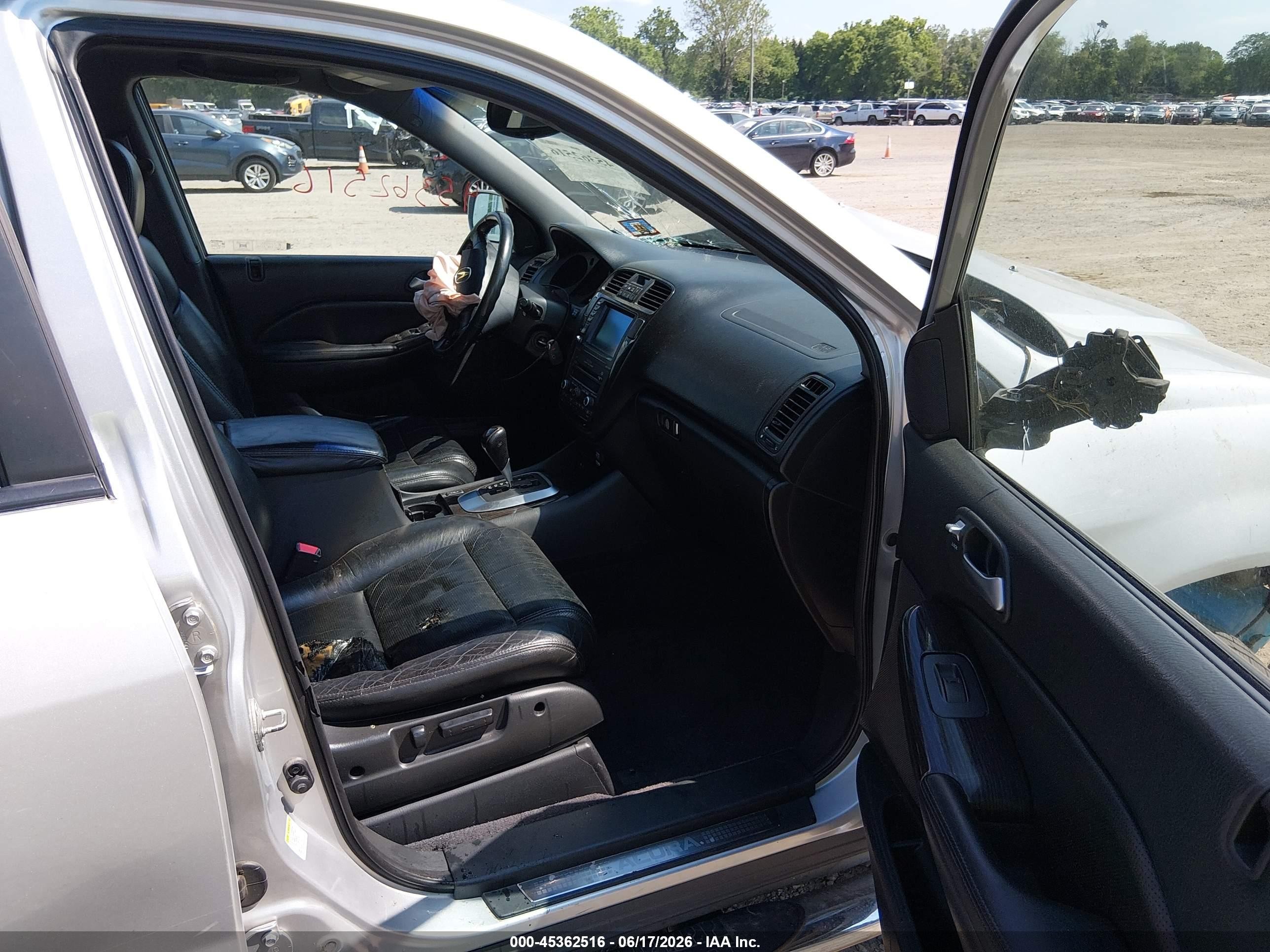 2006 Acura Mdx   Silver vin: 2HNYD18976H538547