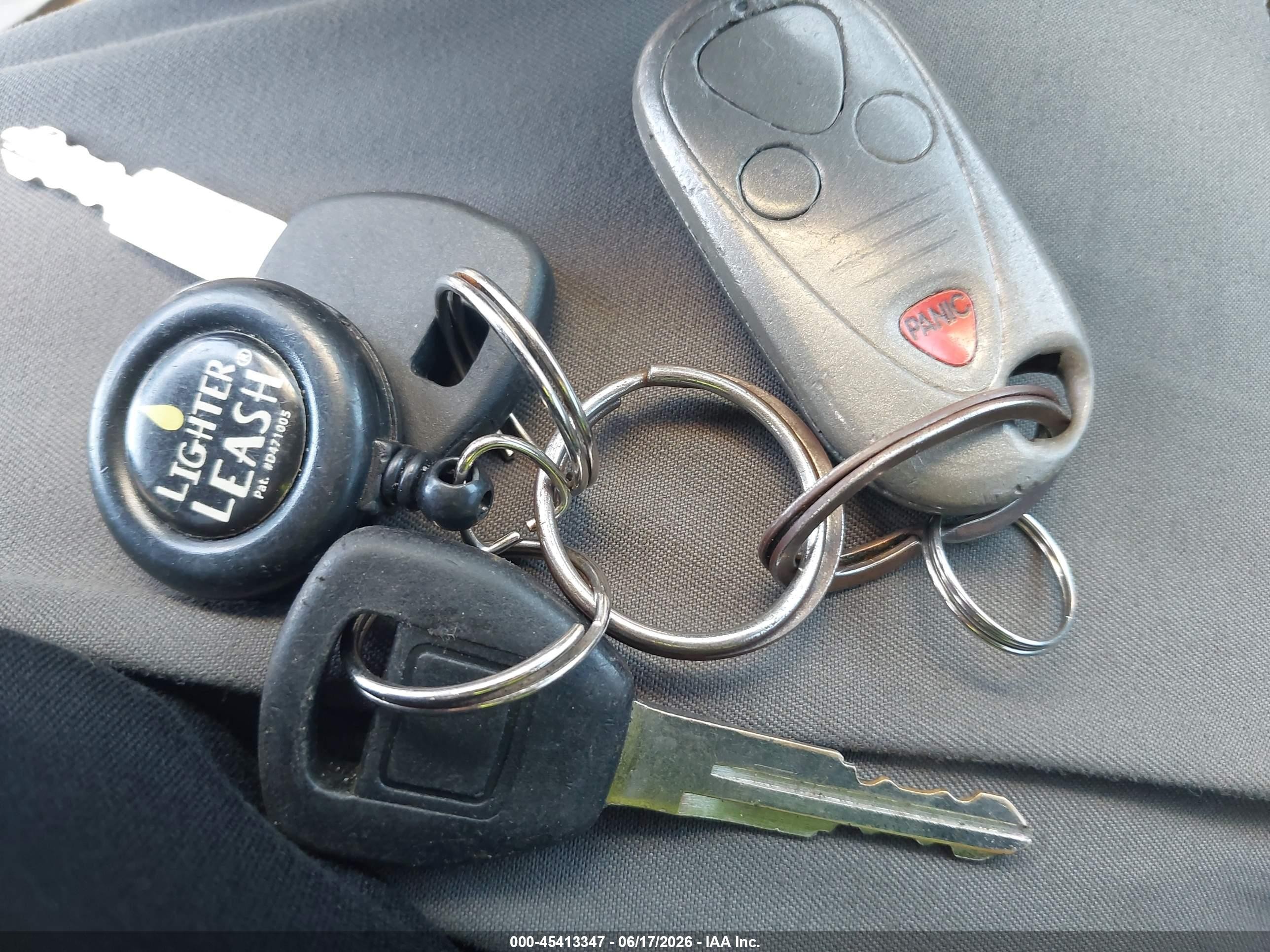 2005 Acura Mdx   Silver vin: 2HNYD189X5H502785