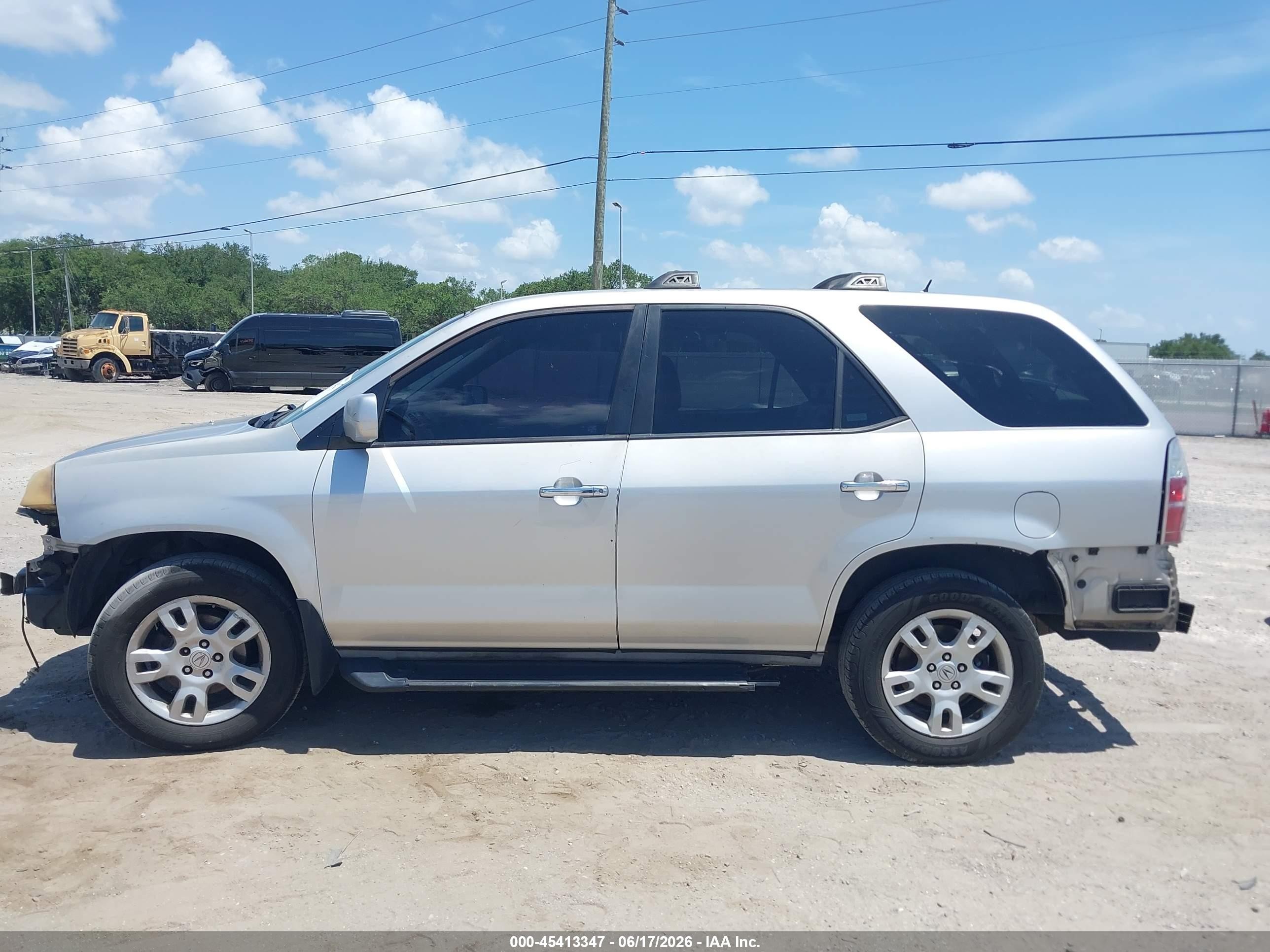 2005 Acura Mdx   Silver vin: 2HNYD189X5H502785