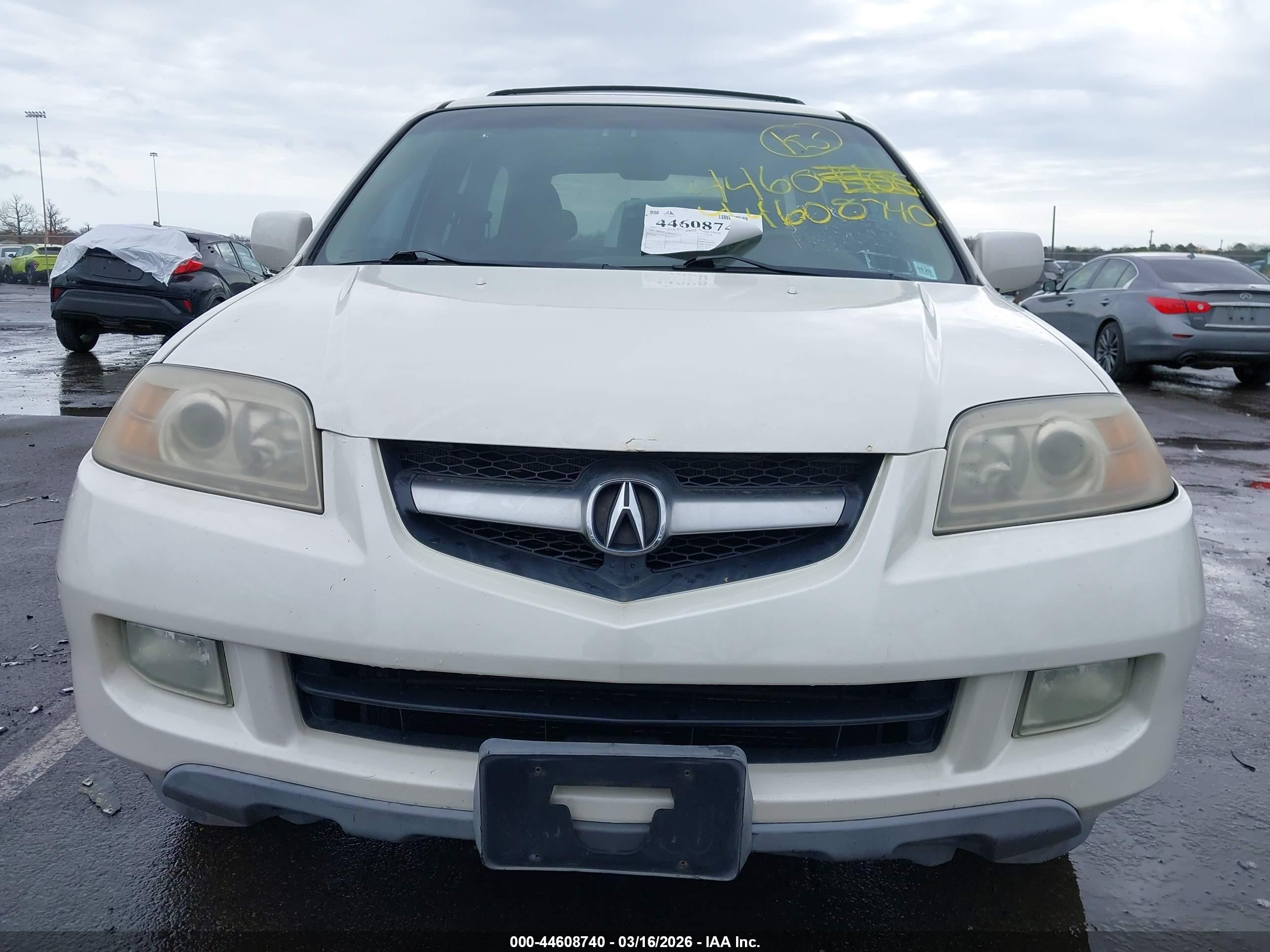 2005 Acura Mdx   White vin: 2HNYD189X5H503113