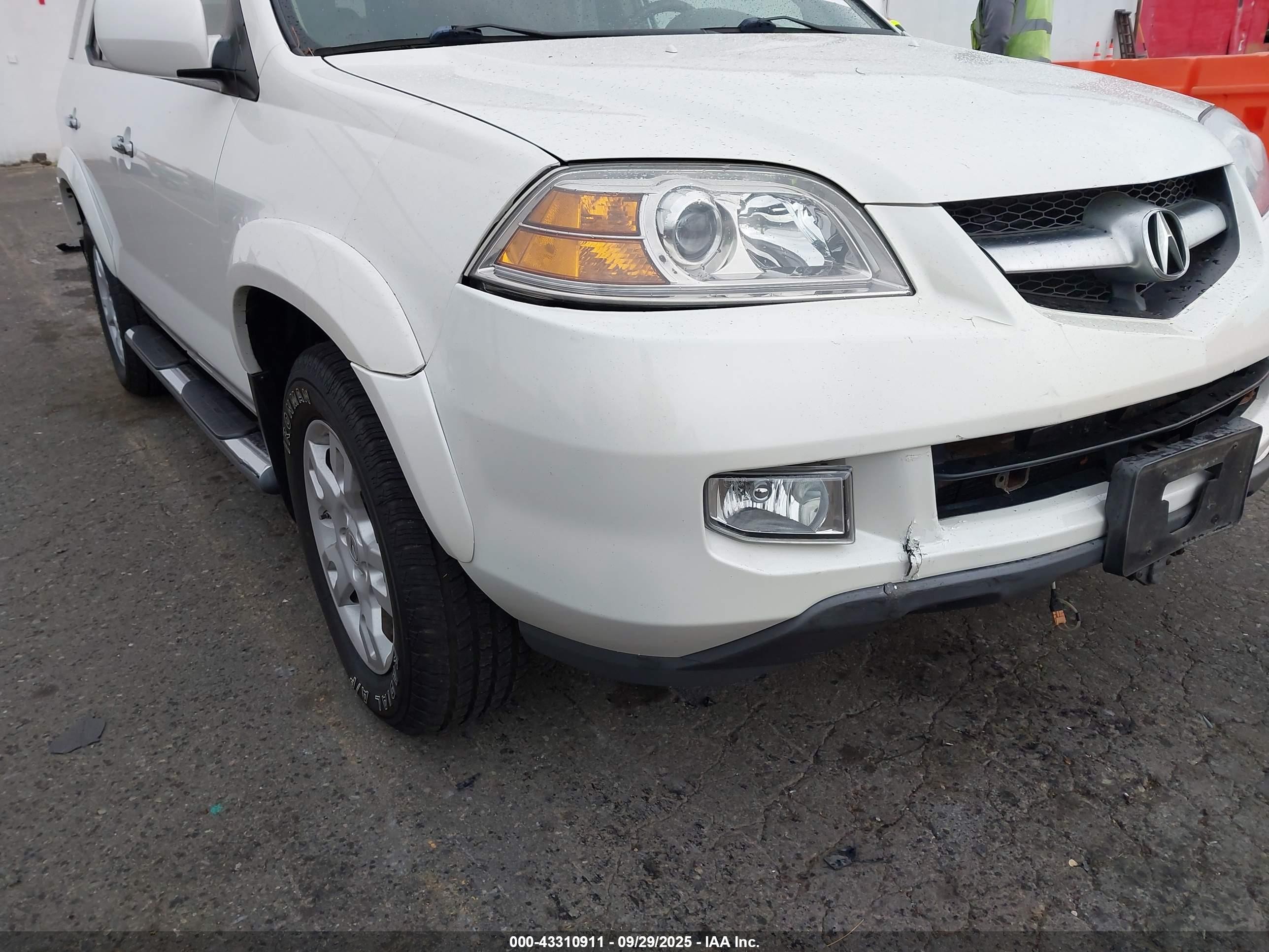 2005 Acura Mdx   Белый vin: 2HNYD189X5H529064