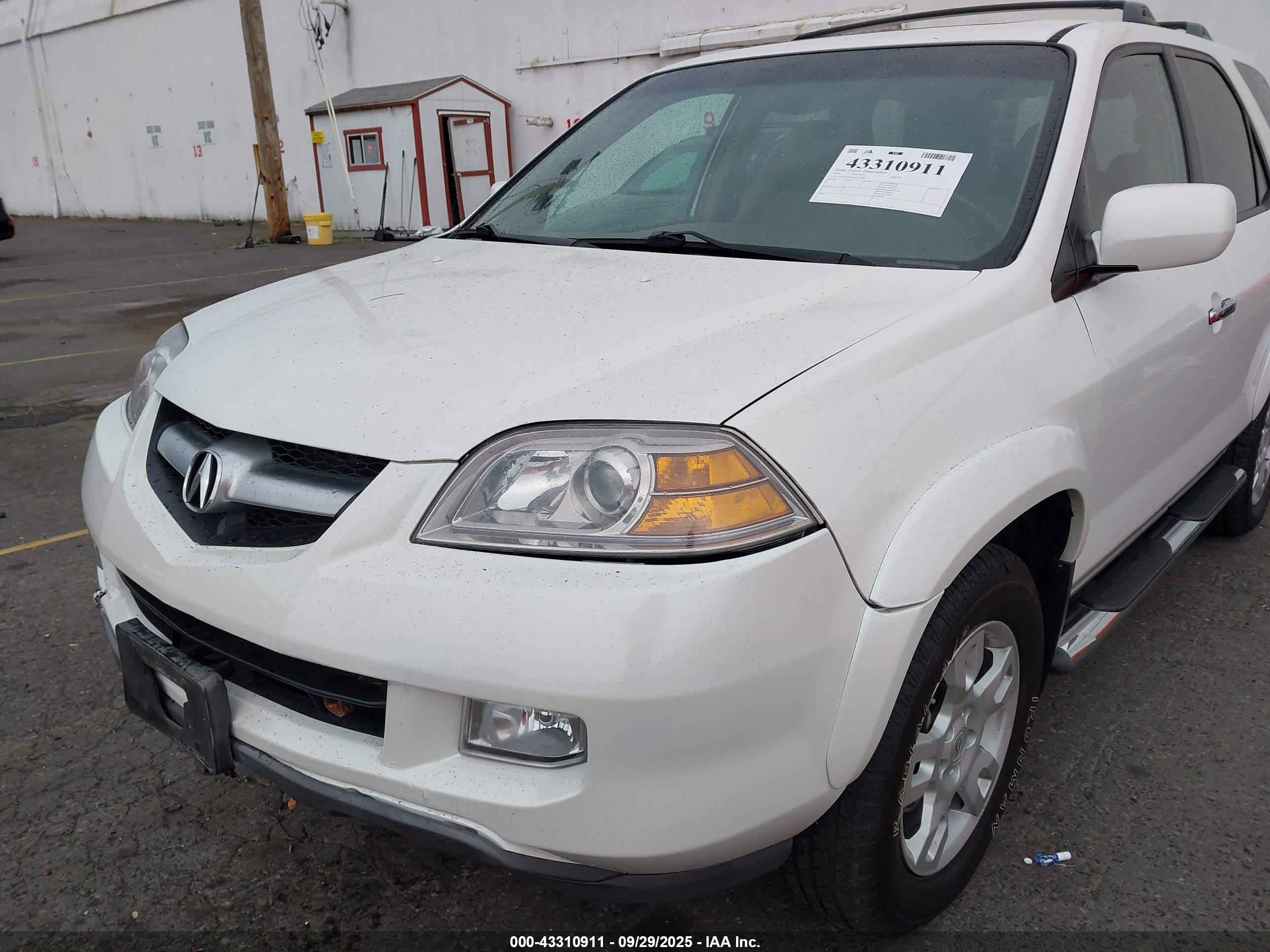 2005 Acura Mdx   Белый vin: 2HNYD189X5H529064
