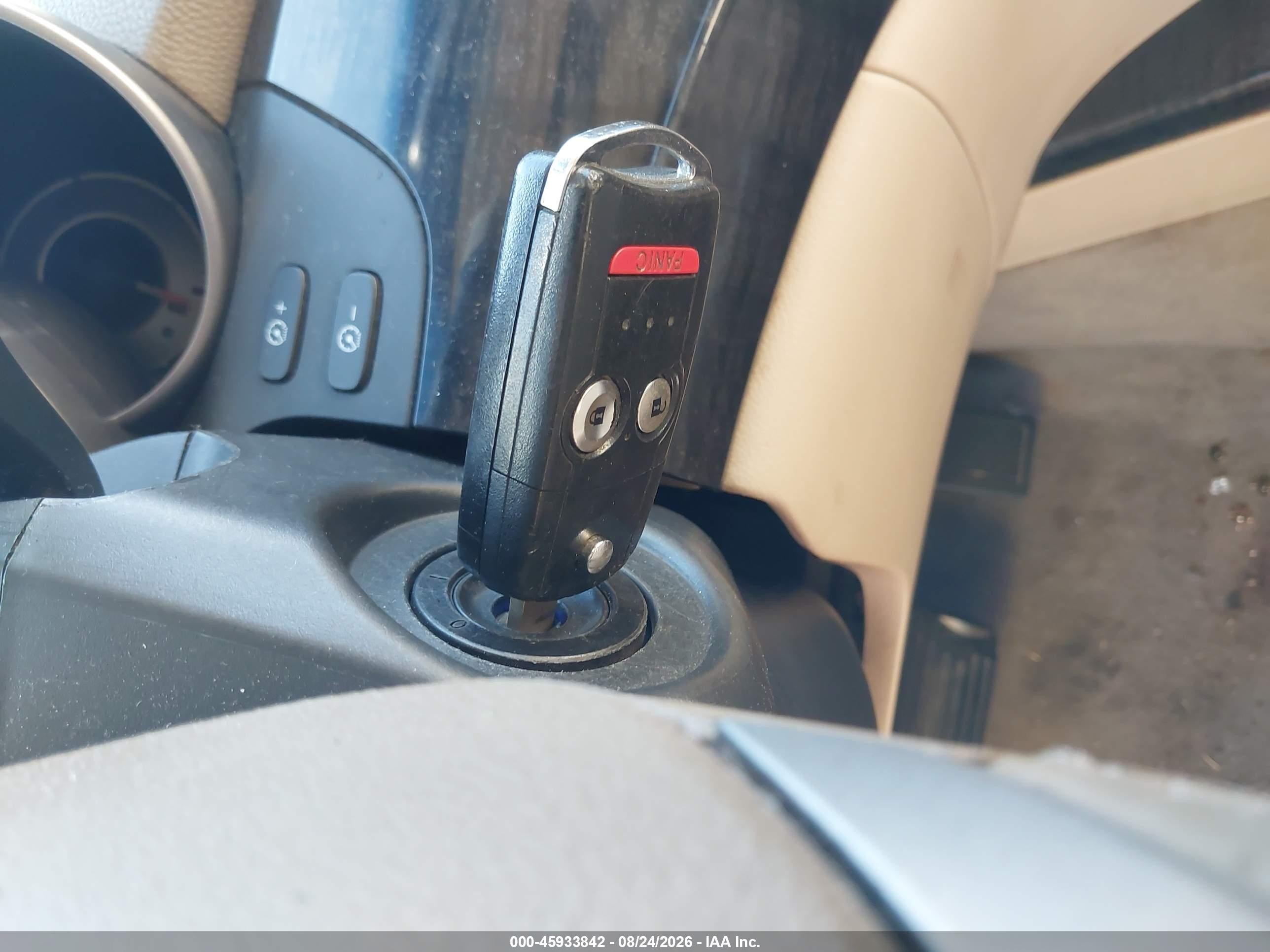 2007 Acura Mdx   White vin: 2HNYD28217H501939