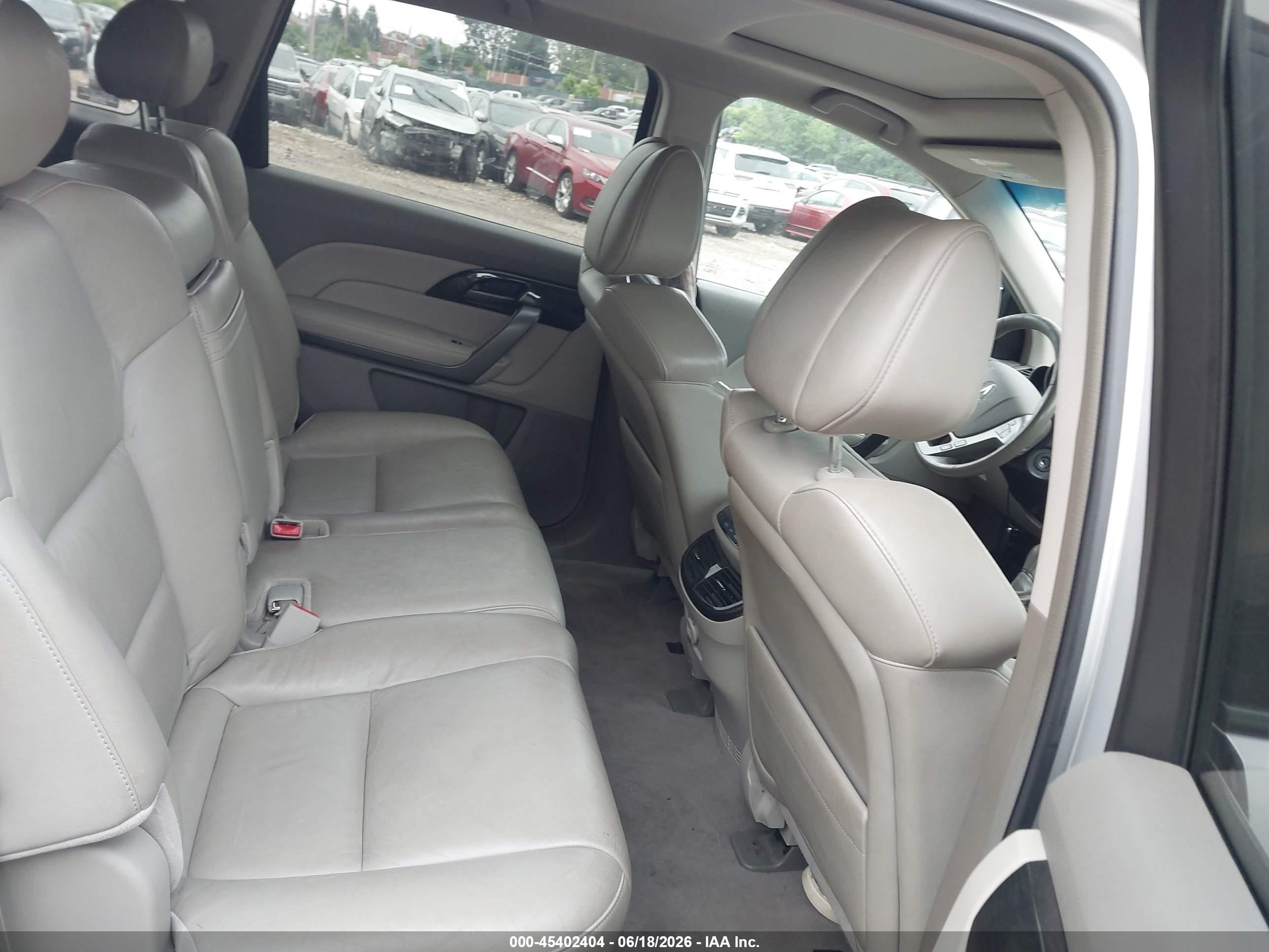 2009 Acura Mdx   Silver vin: 2HNYD28229H528117
