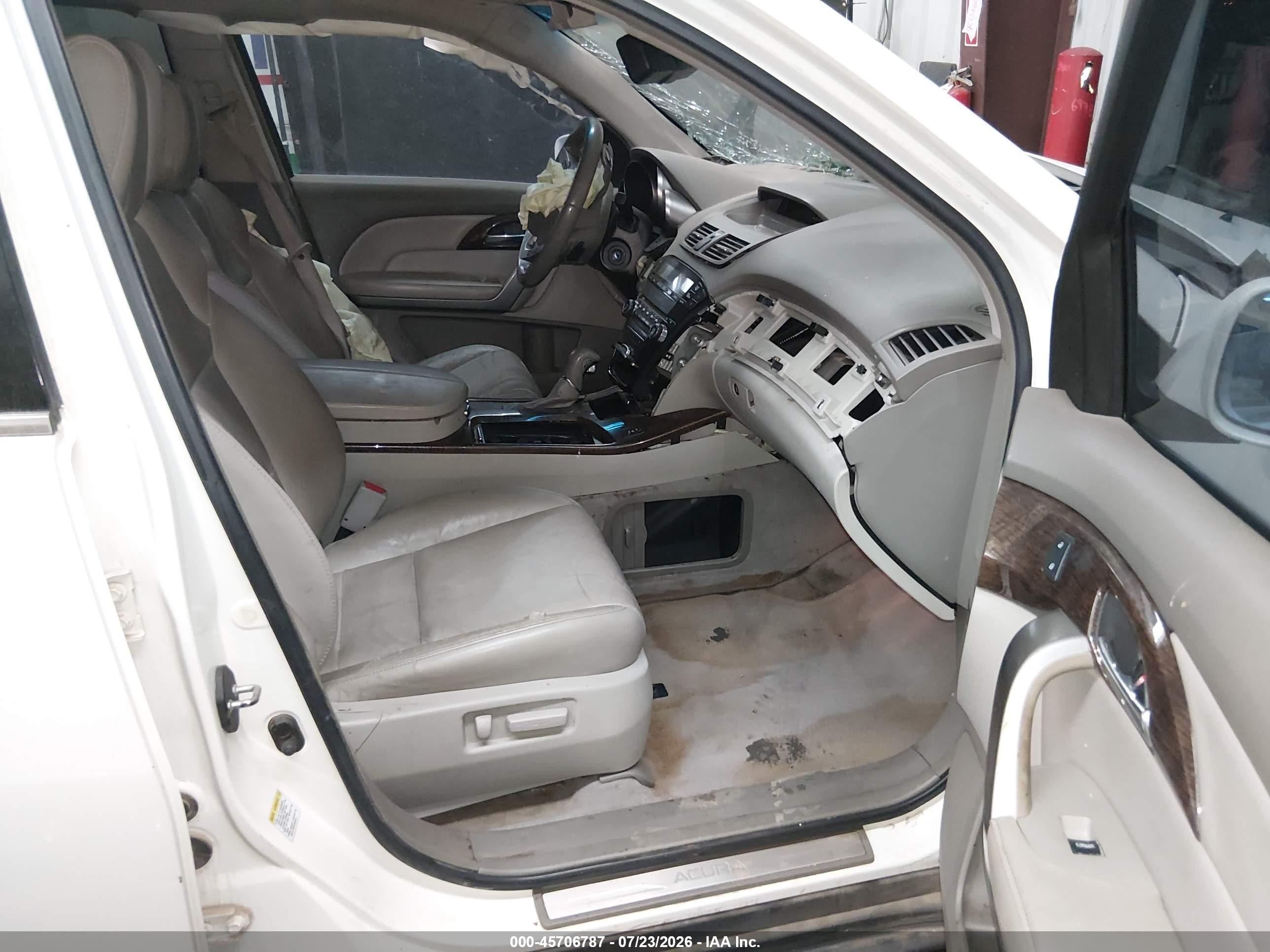 2011 Acura Mdx   White vin: 2HNYD2H20BH507434
