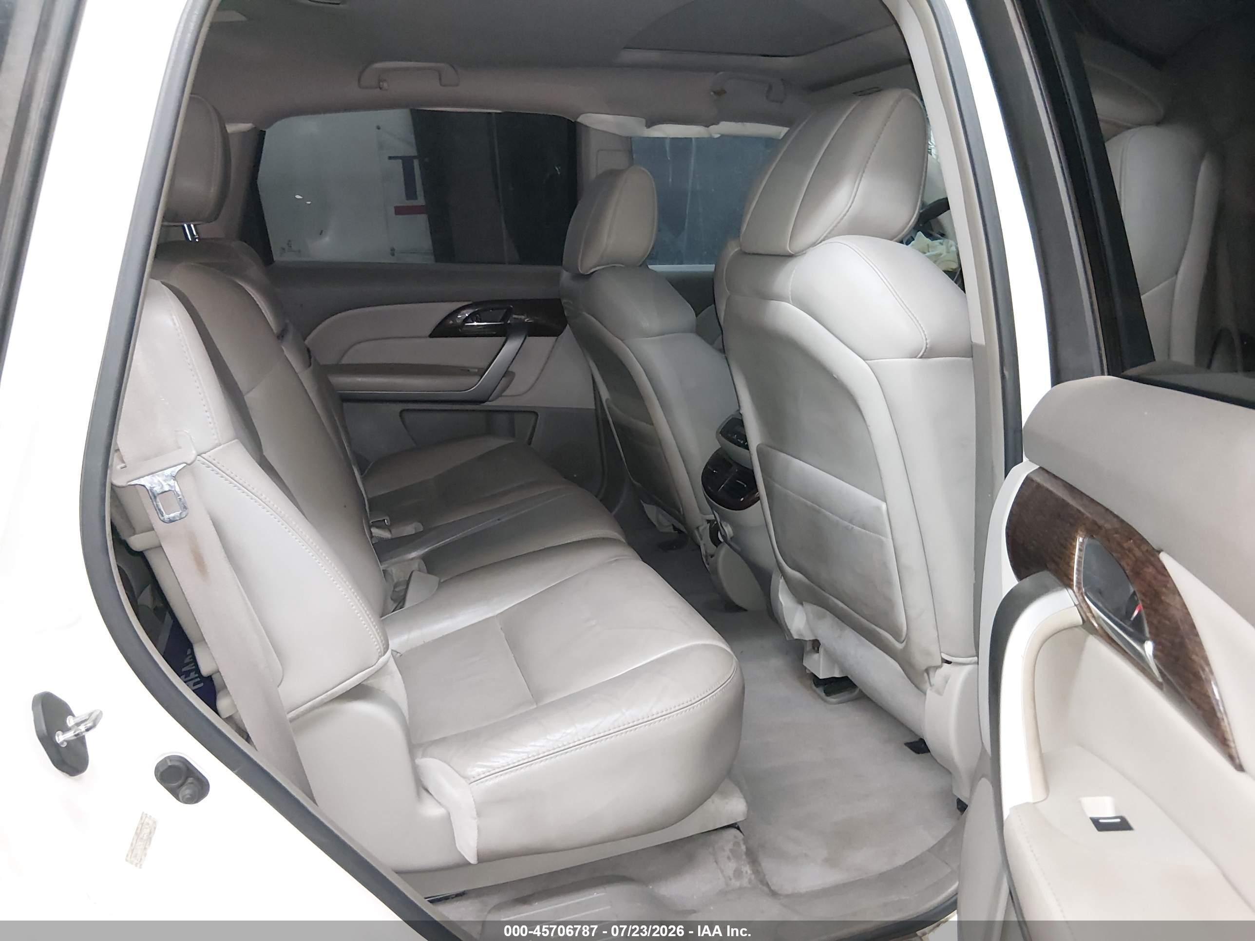 2011 Acura Mdx   White vin: 2HNYD2H20BH507434