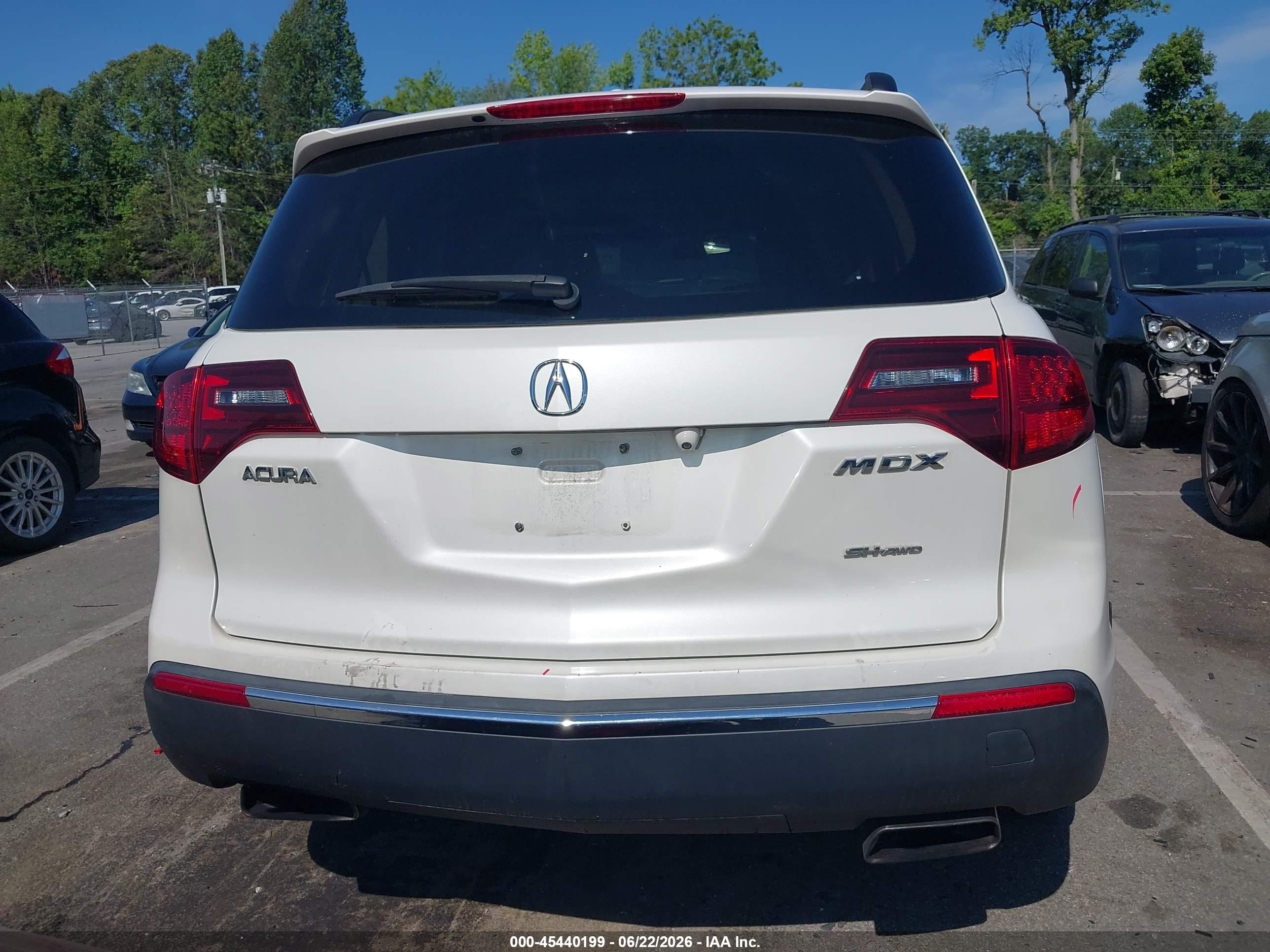 2010 Acura Mdx   White vin: 2HNYD2H21AH504394