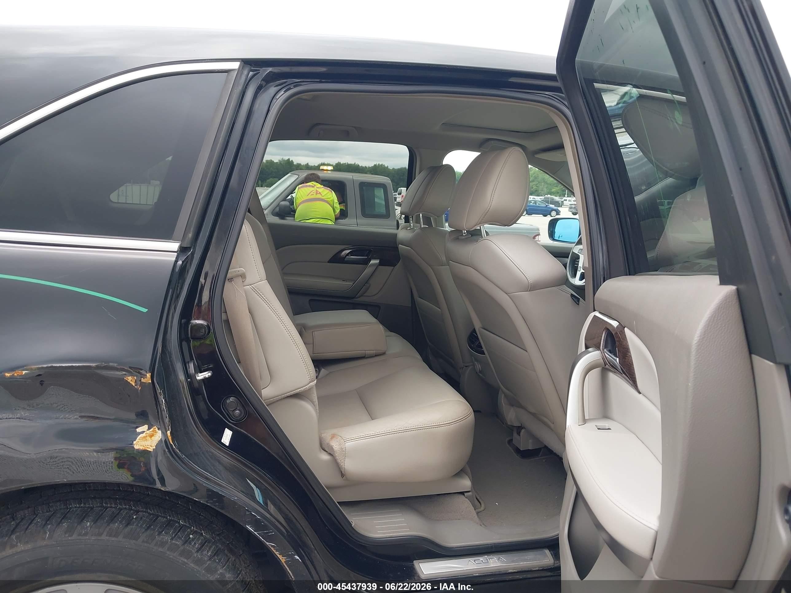 2013 Acura Mdx   Black vin: 2HNYD2H21DH506912