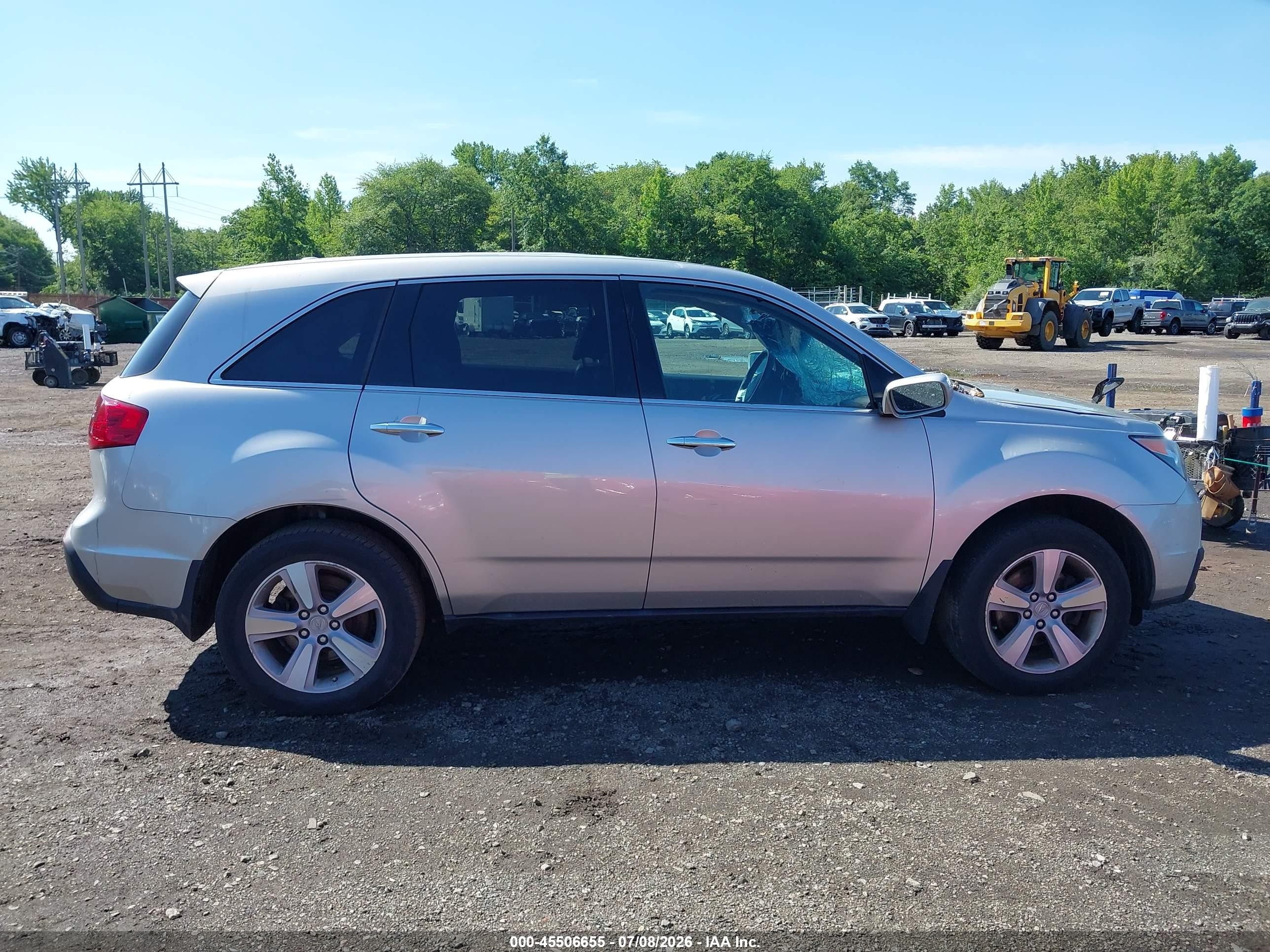 2013 Acura Mdx   Silver vin: 2HNYD2H21DH513018