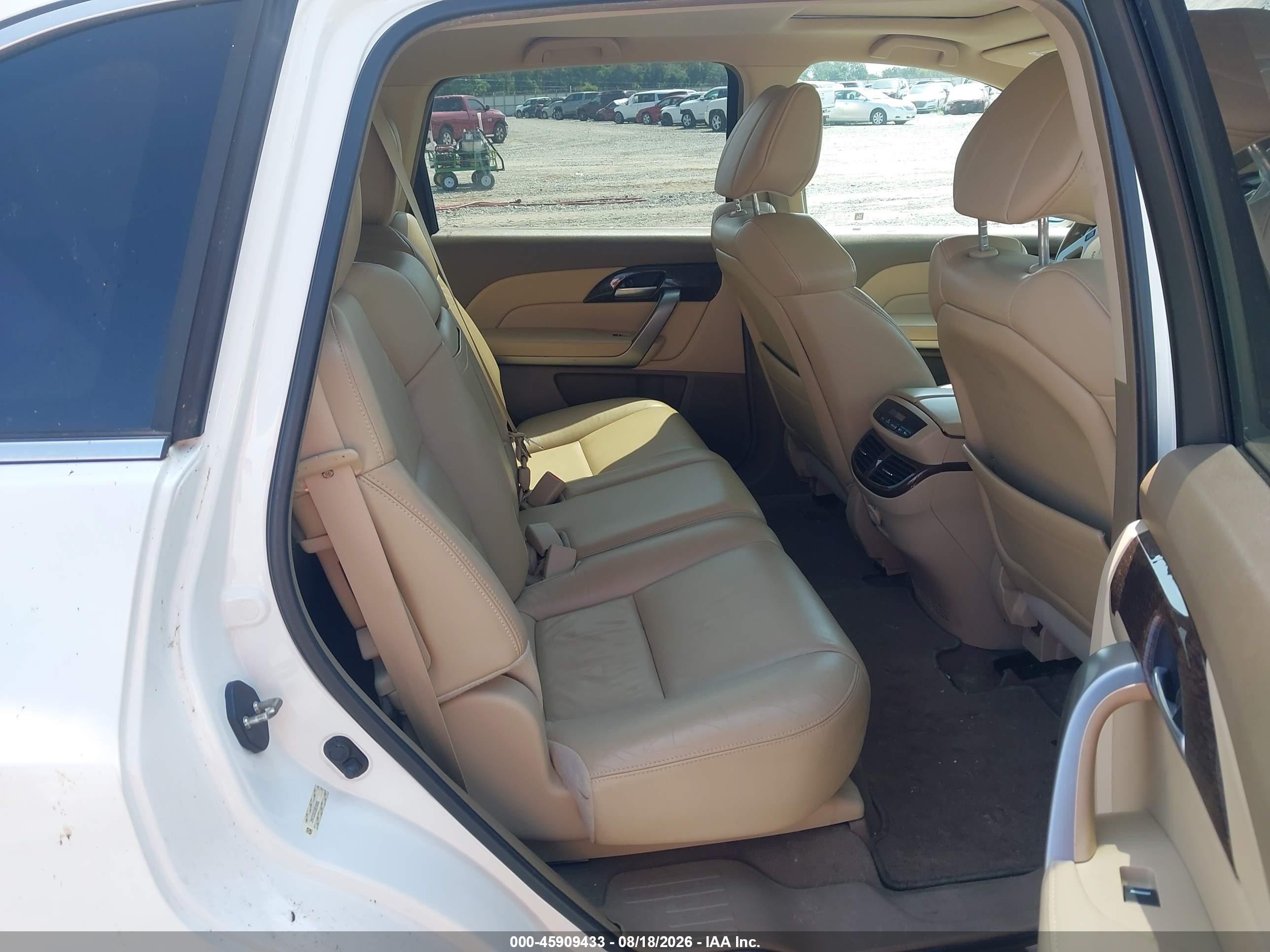 2013 Acura Mdx   White vin: 2HNYD2H21DH519689