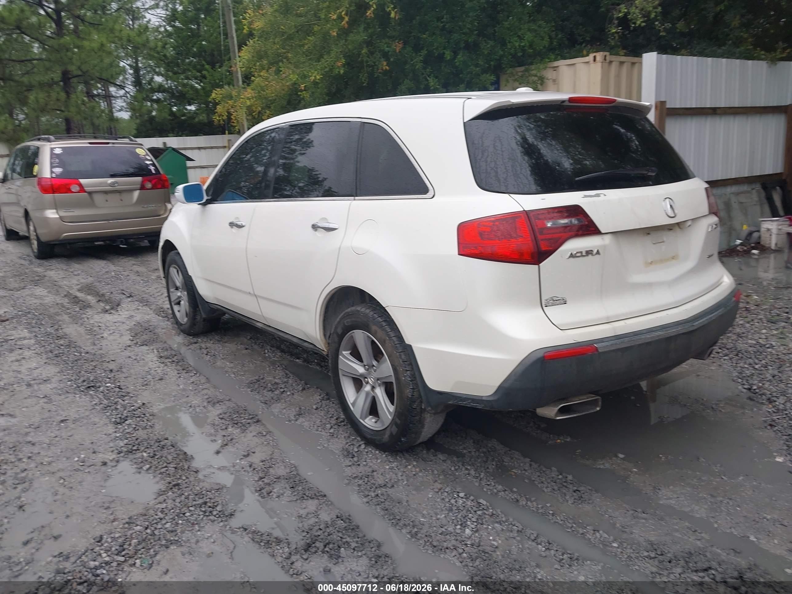 2010 Acura Mdx   White vin: 2HNYD2H22AH509376
