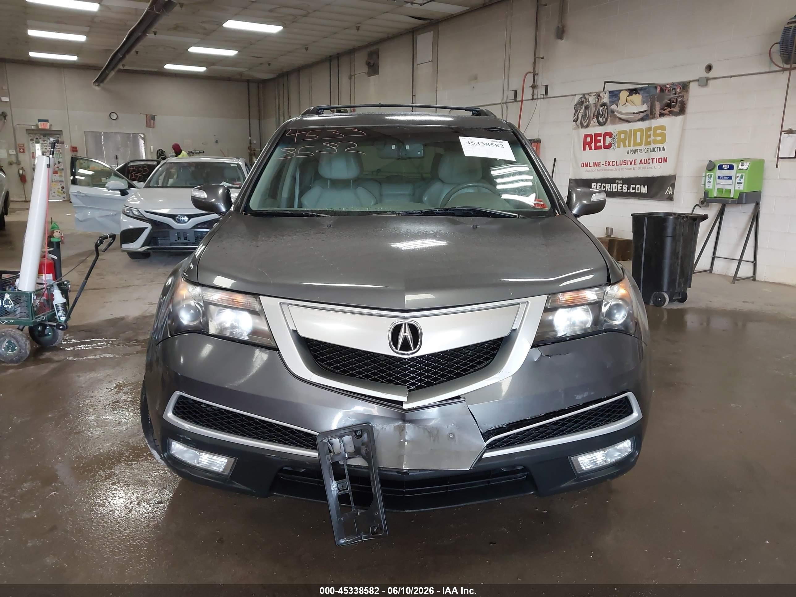 2011 Acura Mdx   Gray vin: 2HNYD2H22BH528351