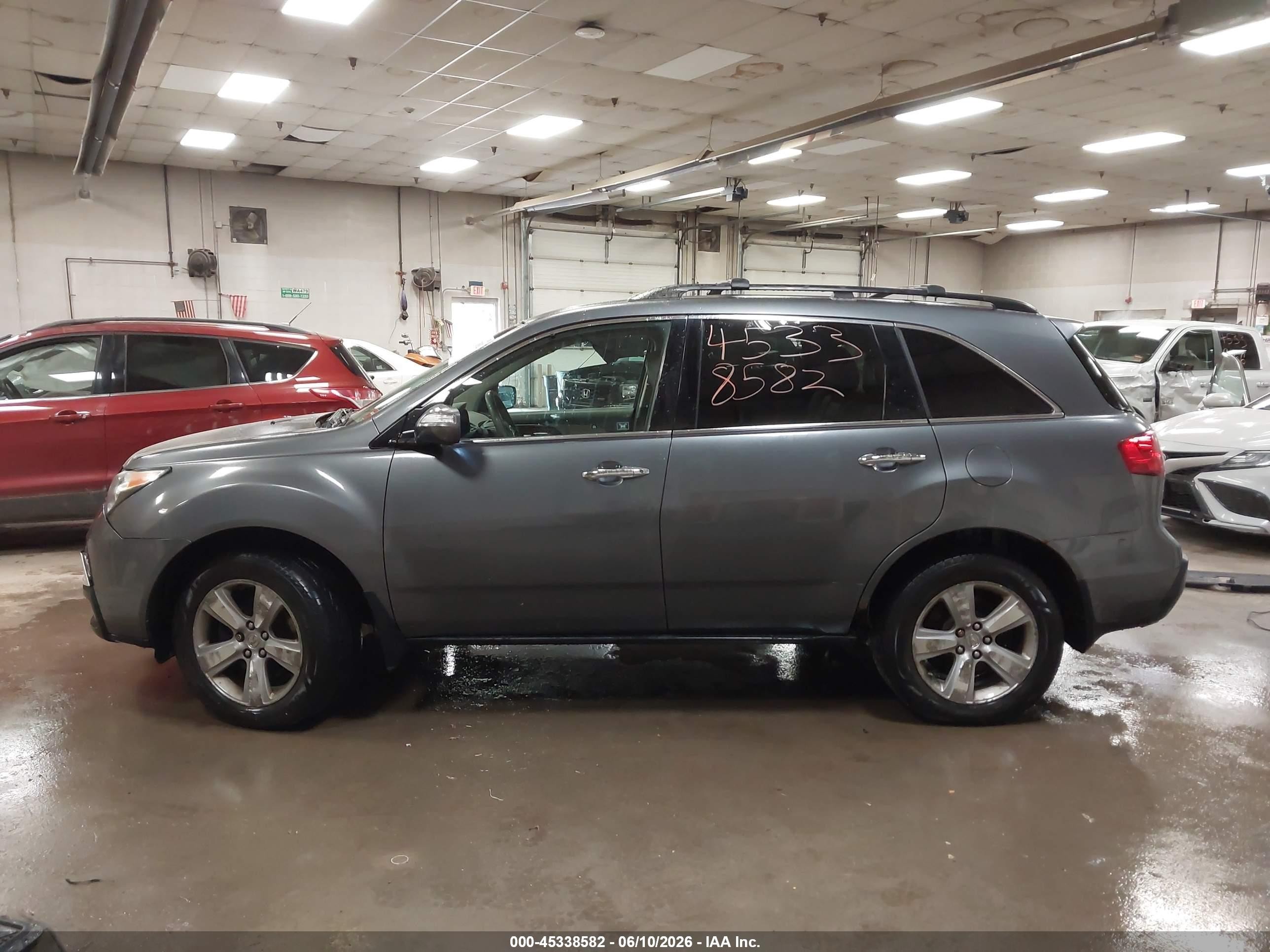 2011 Acura Mdx   Gray vin: 2HNYD2H22BH528351