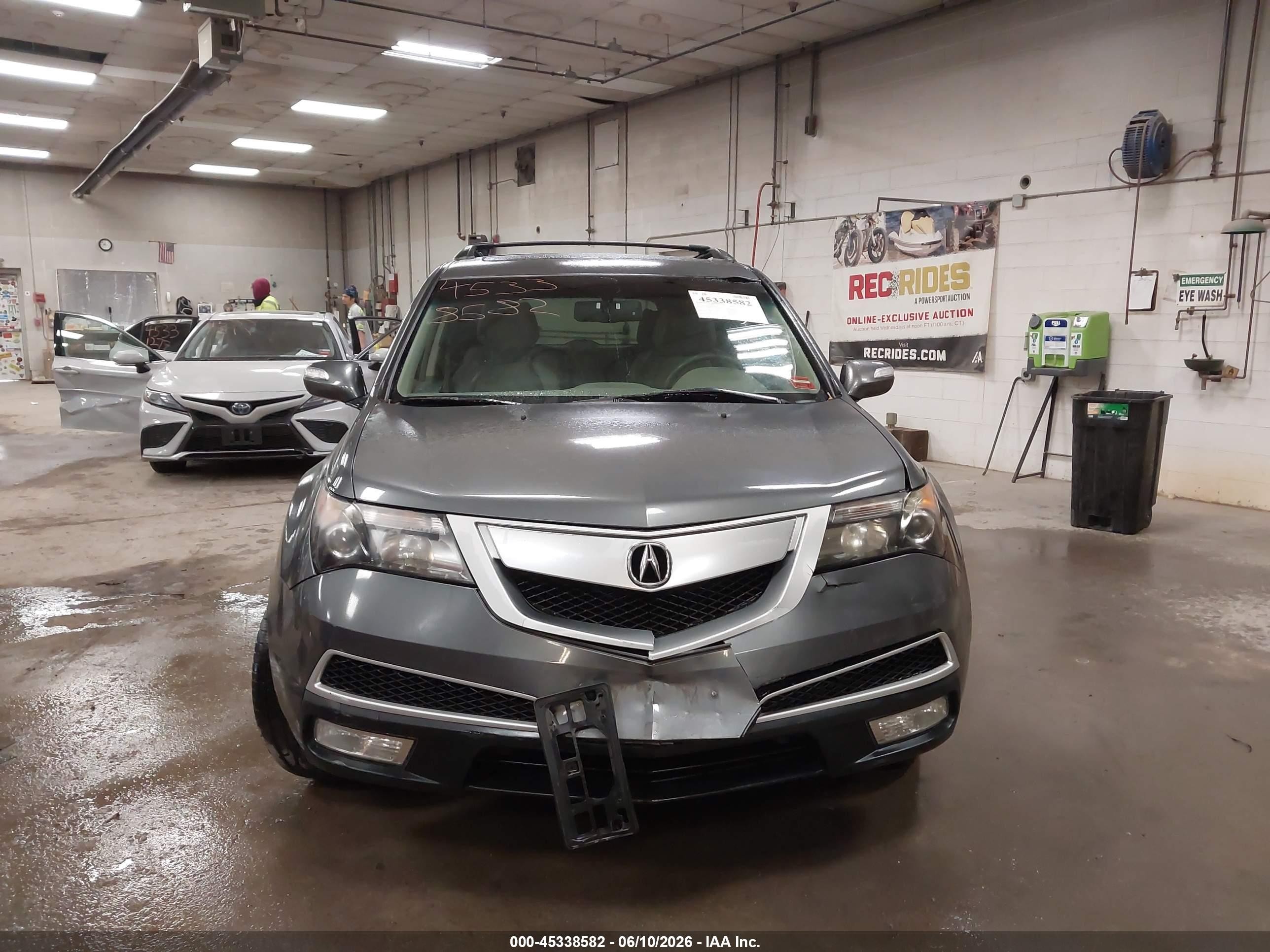 2011 Acura Mdx   Gray vin: 2HNYD2H22BH528351