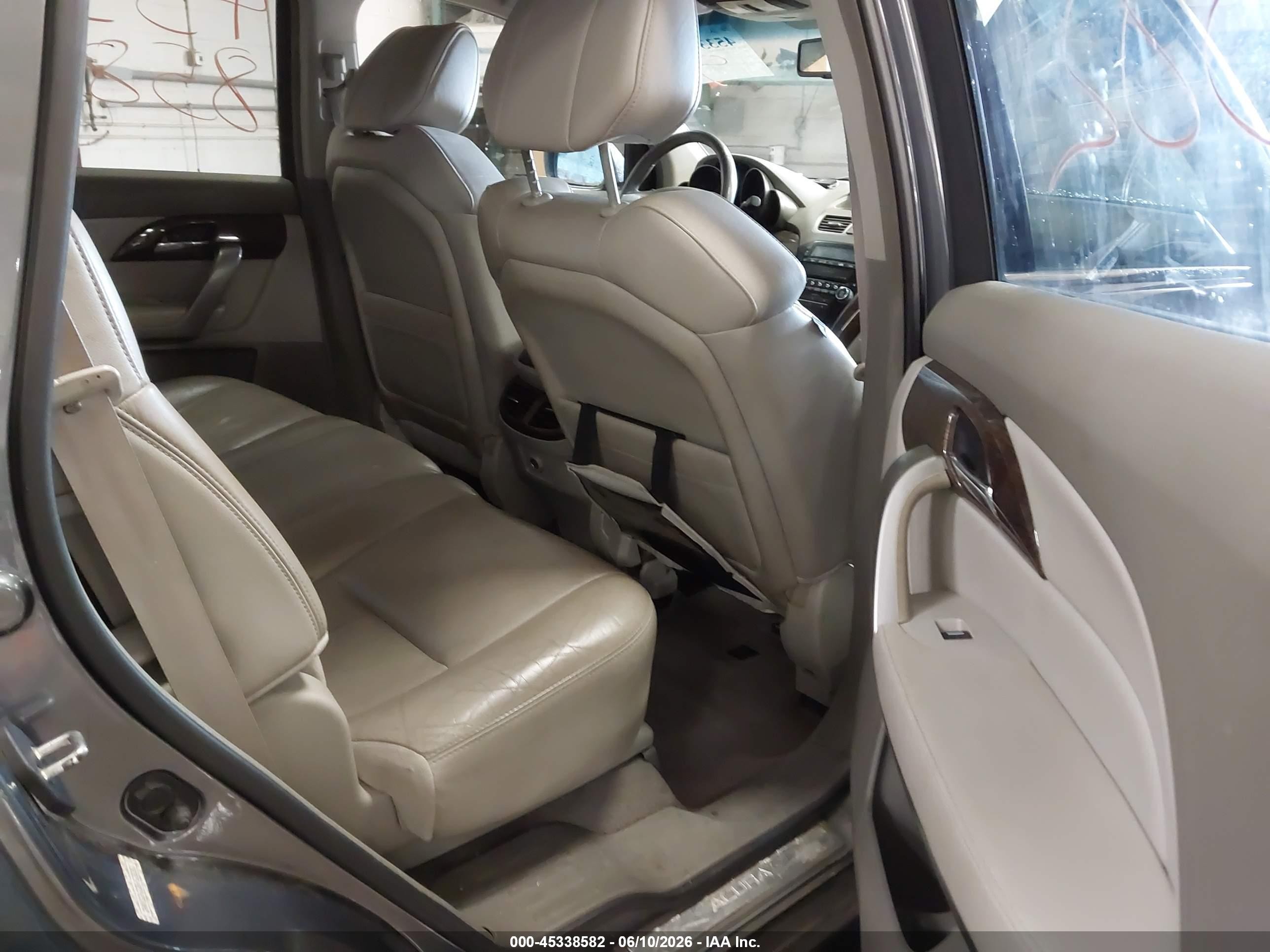 2011 Acura Mdx   Gray vin: 2HNYD2H22BH528351
