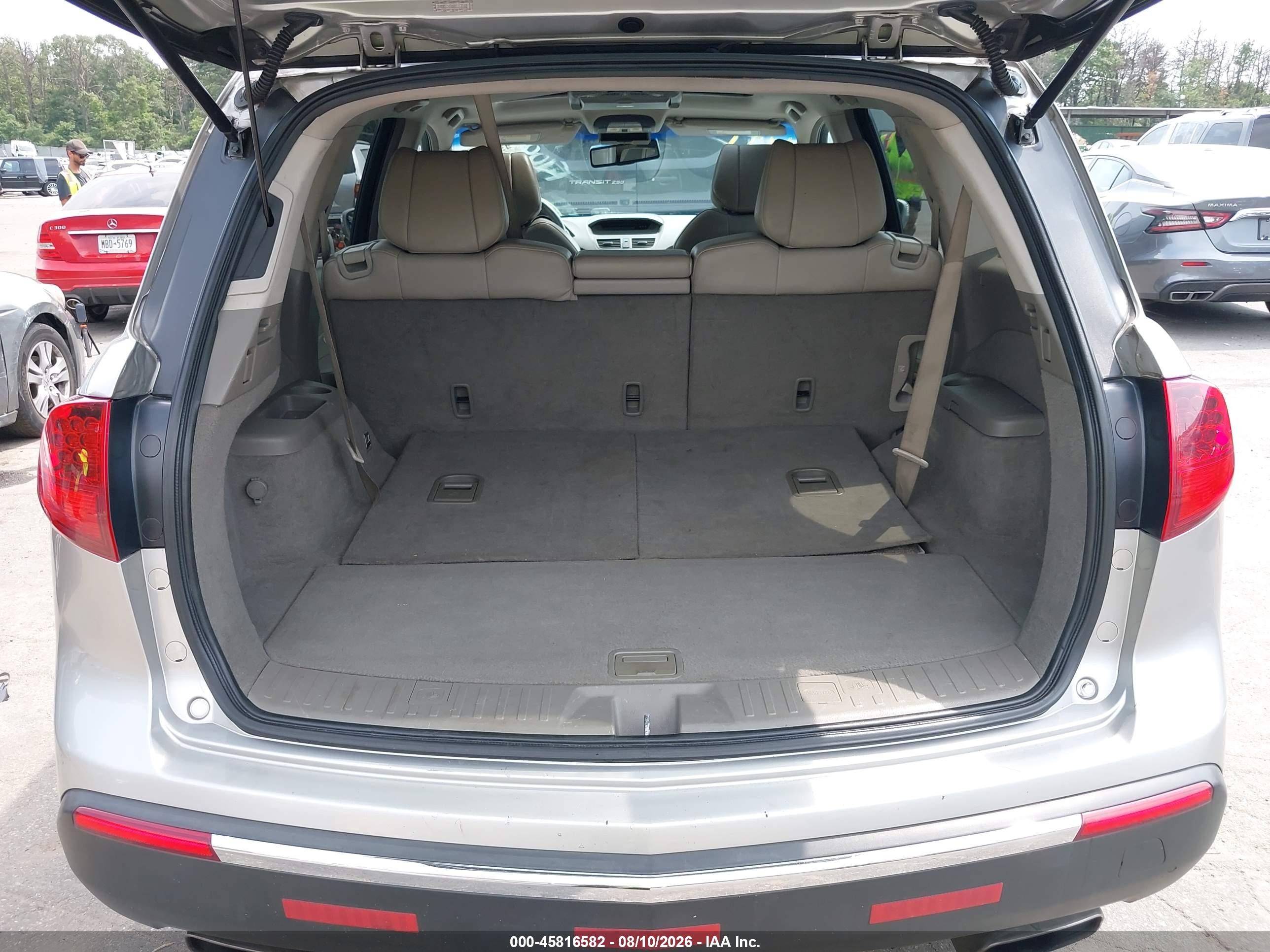 2010 Acura Mdx   Silver vin: 2HNYD2H26AH503368