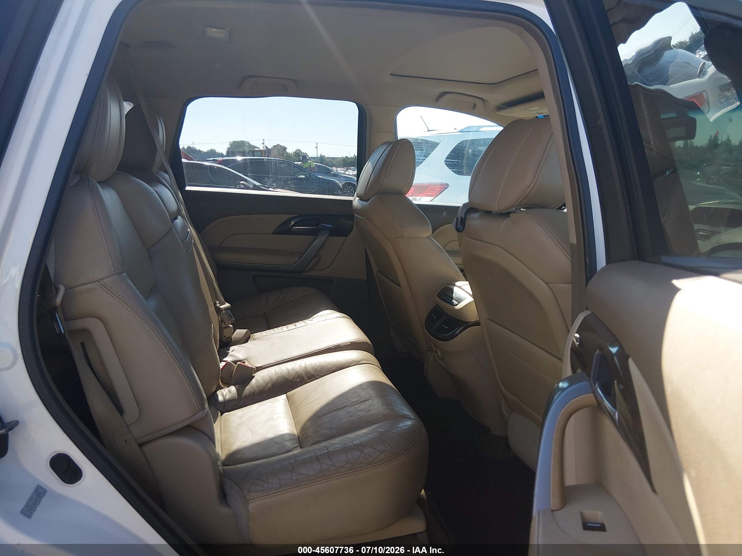 2010 Acura Mdx   White vin: 2HNYD2H26AH528903