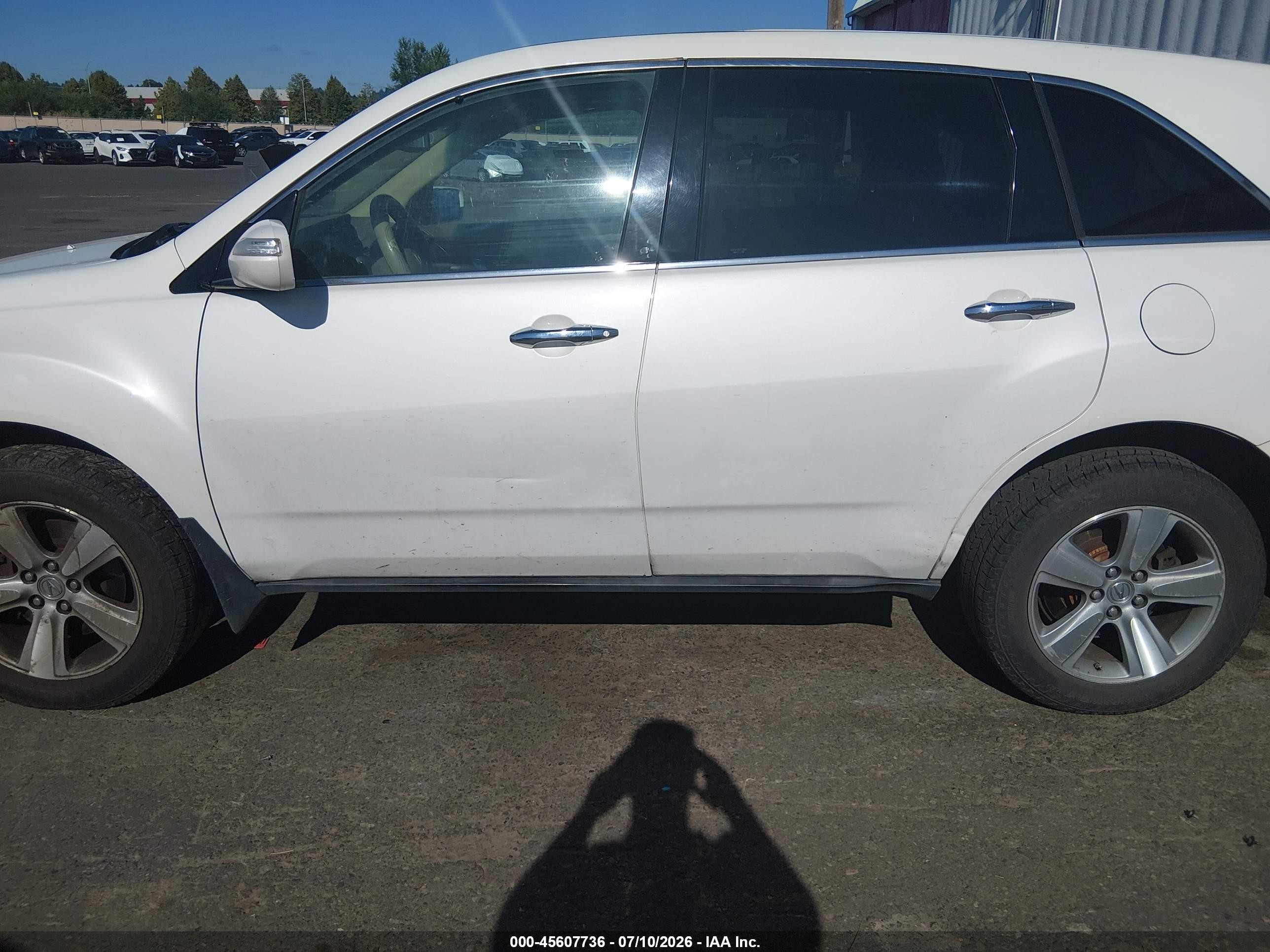 2010 Acura Mdx   White vin: 2HNYD2H26AH528903