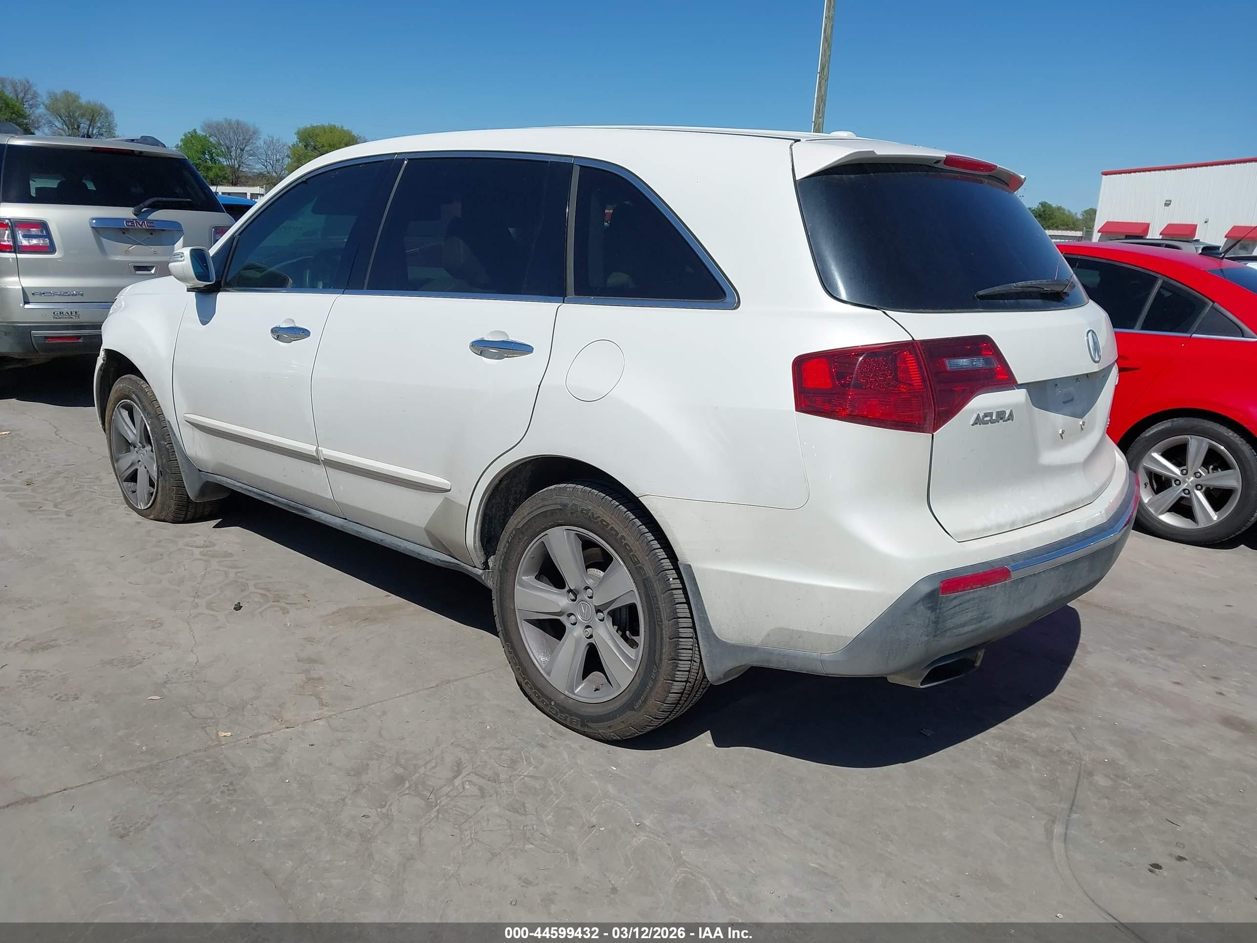 2011 Acura Mdx   White vin: 2HNYD2H27BH516759