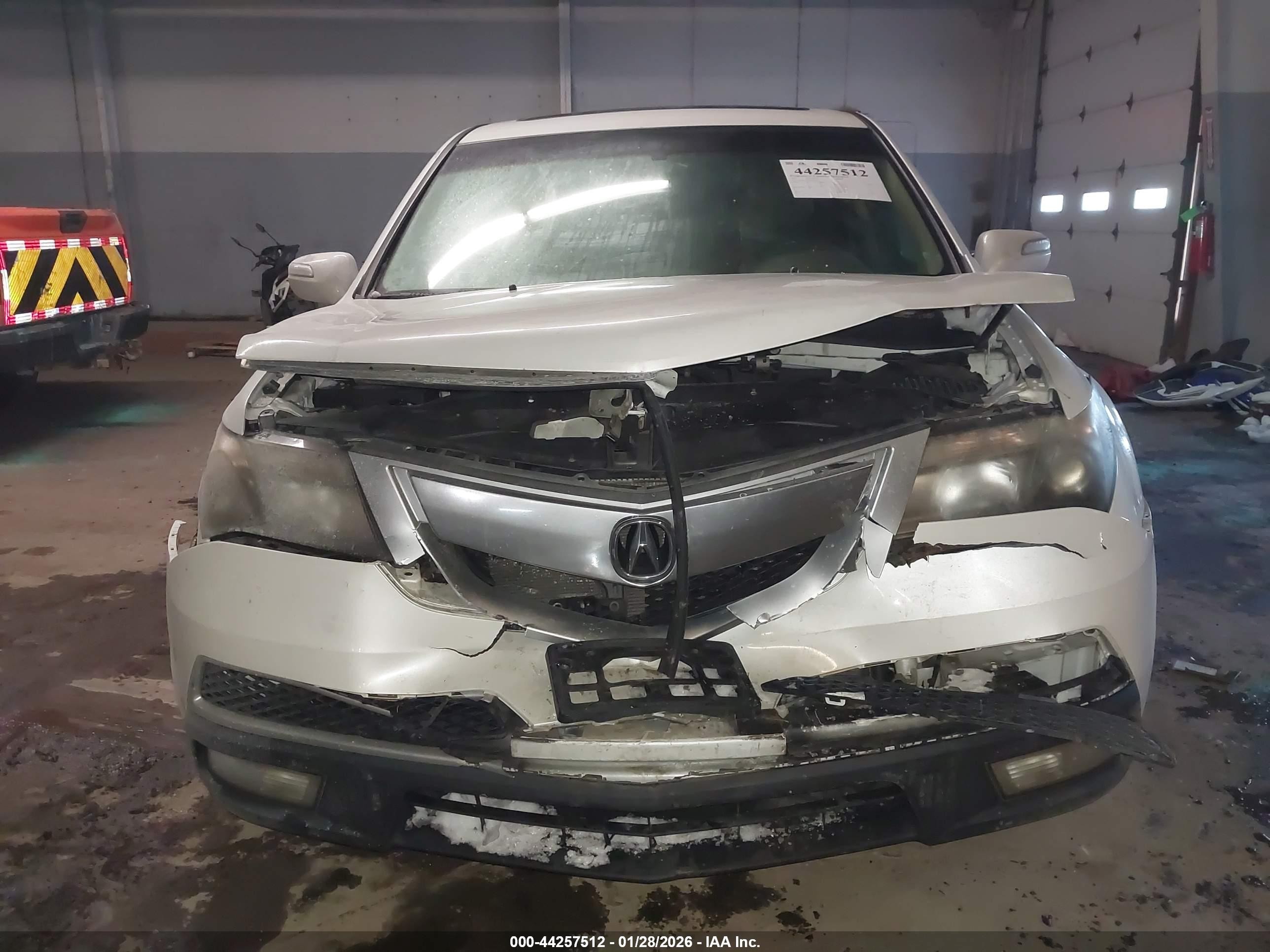 2011 Acura Mdx   White vin: 2HNYD2H28BH525213