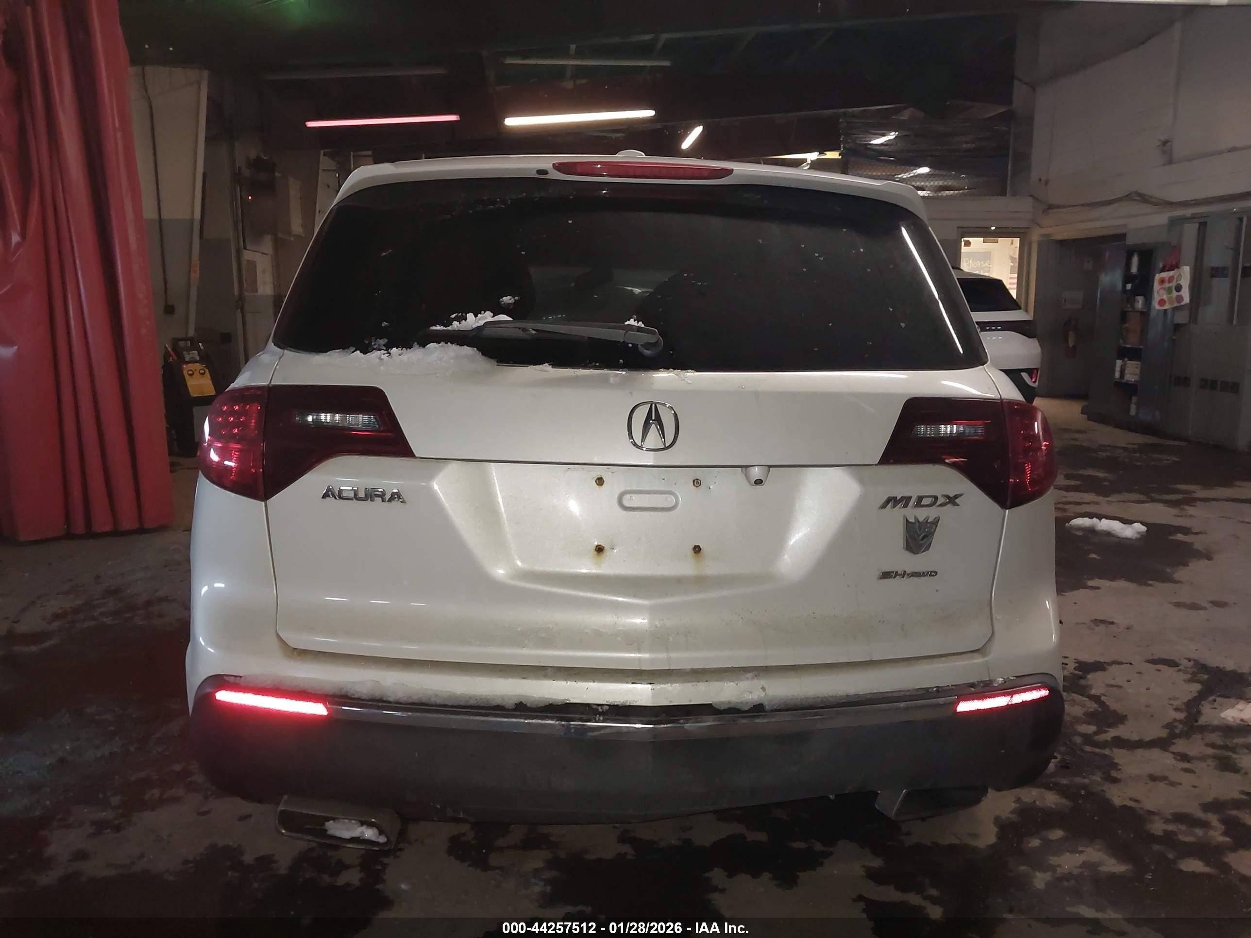 2011 Acura Mdx   White vin: 2HNYD2H28BH525213