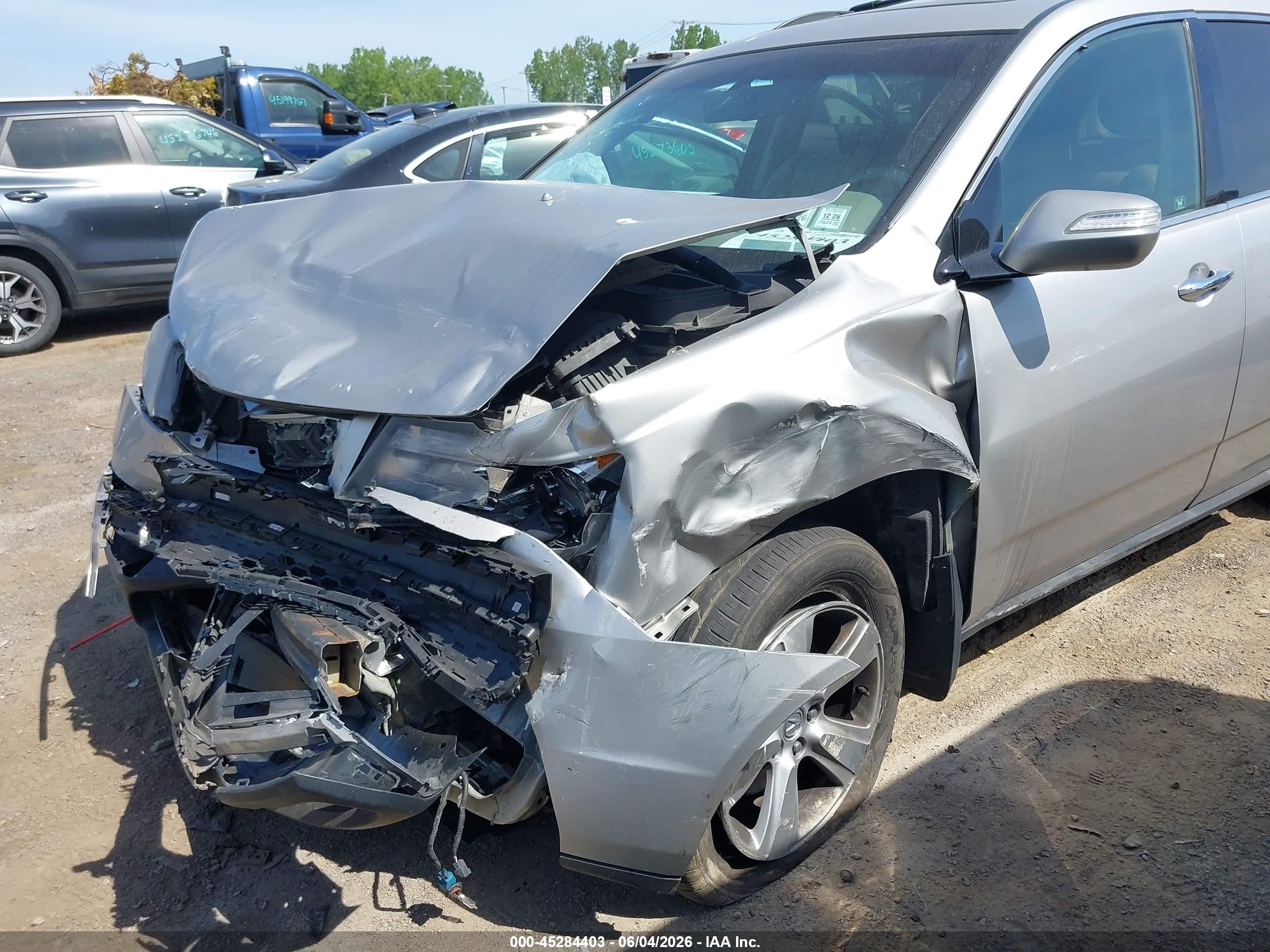 2010 Acura Mdx   Silver vin: 2HNYD2H2XAH533800