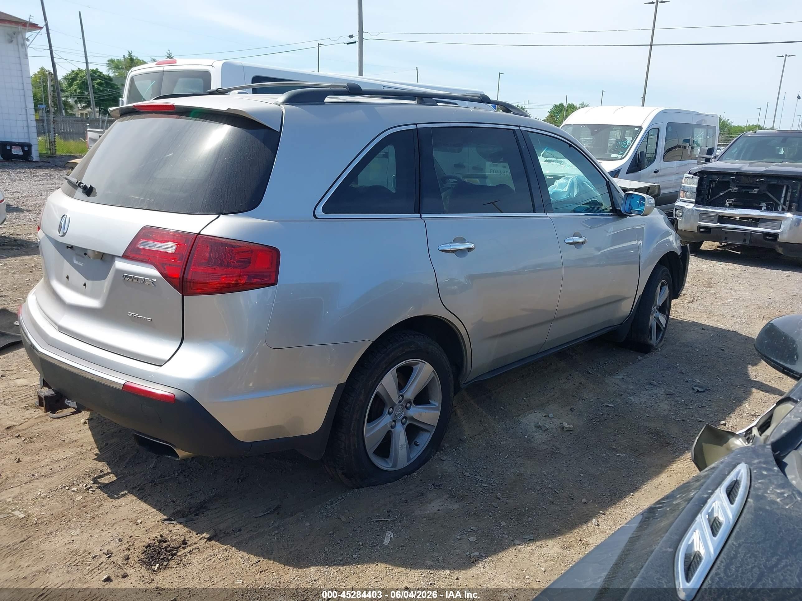 2010 Acura Mdx   Silver vin: 2HNYD2H2XAH533800