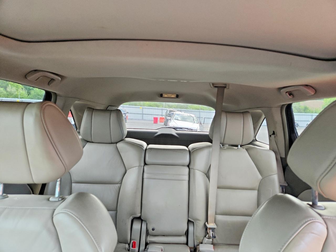 2011 Acura Mdx Burgundy vin: 2HNYD2H2XBH512687