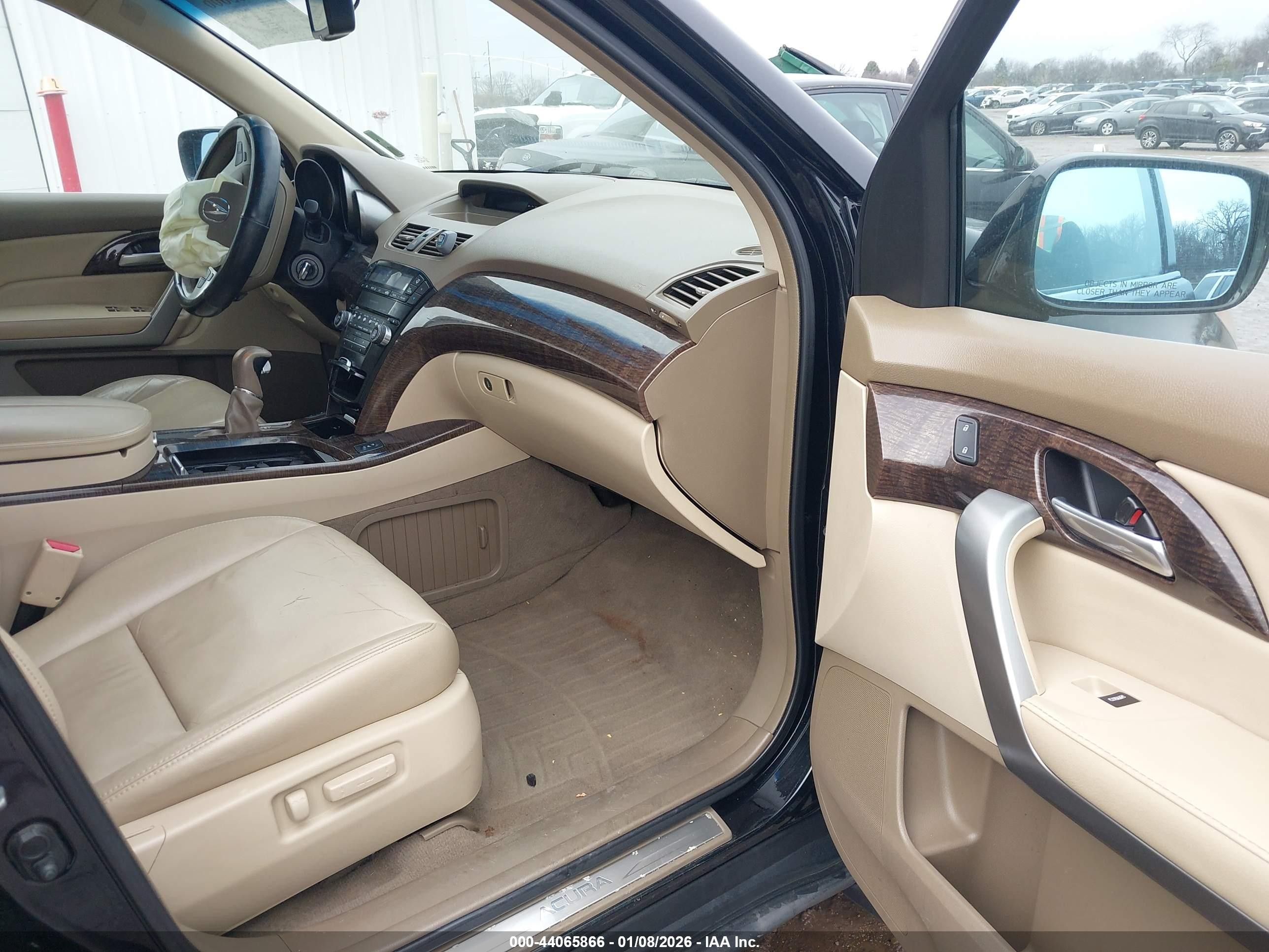 2012 Acura Mdx   Black vin: 2HNYD2H2XCH529460