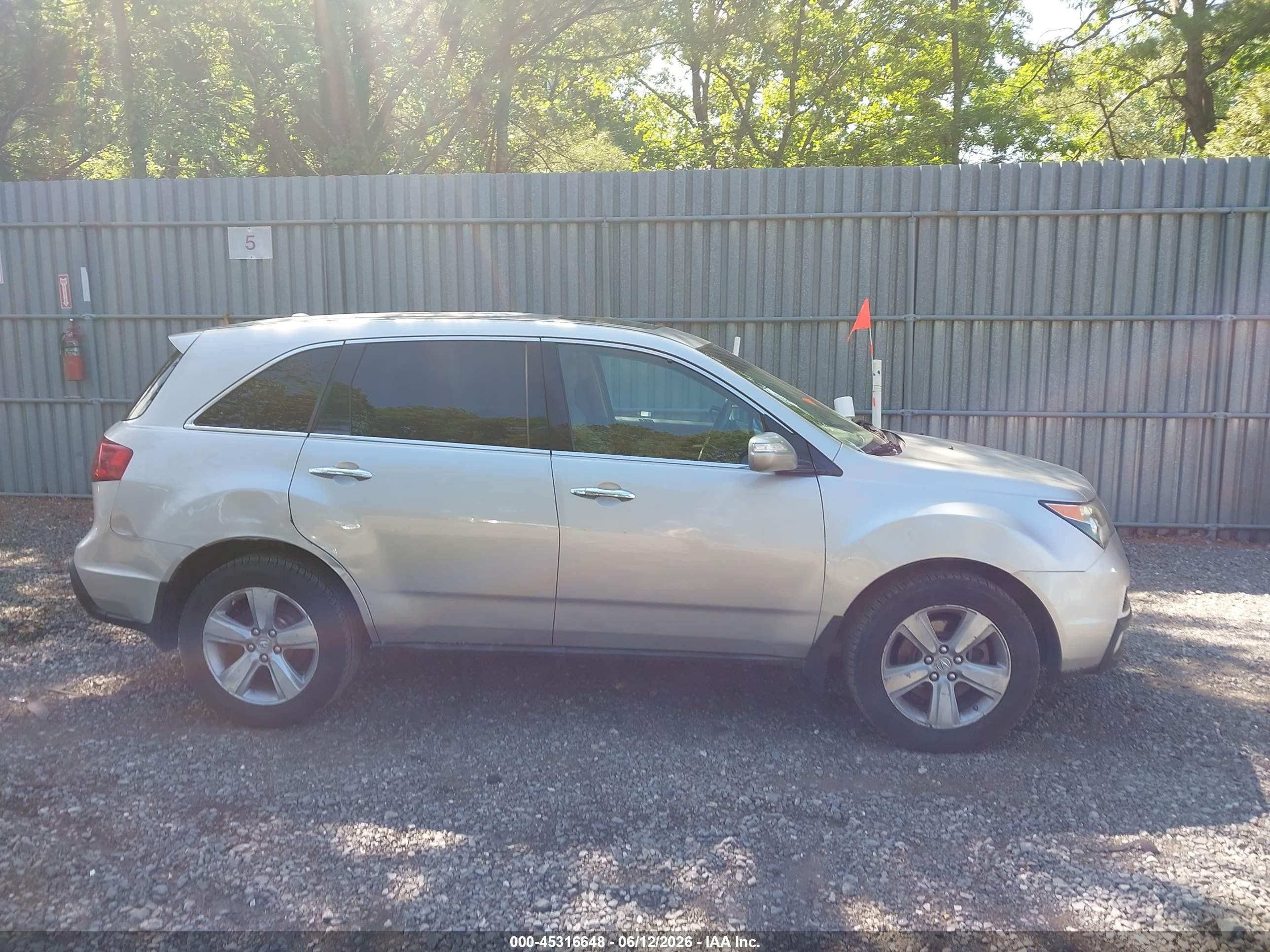 2013 Acura Mdx Technology Package Silver vin: 2HNYD2H30DH515870