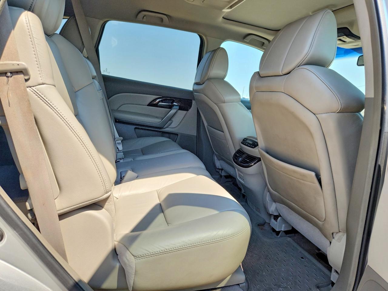 2010 Acura Mdx Technology Серебряный vin: 2HNYD2H43AH520615