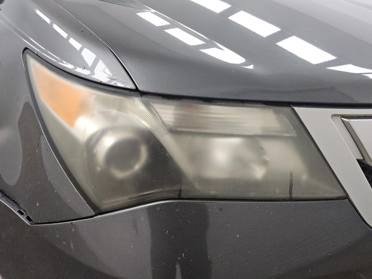 2011 Acura Mdx Technology Gray vin: 2HNYD2H45BH540334 Damage: Right Head Lamp, Faded, Acceptable