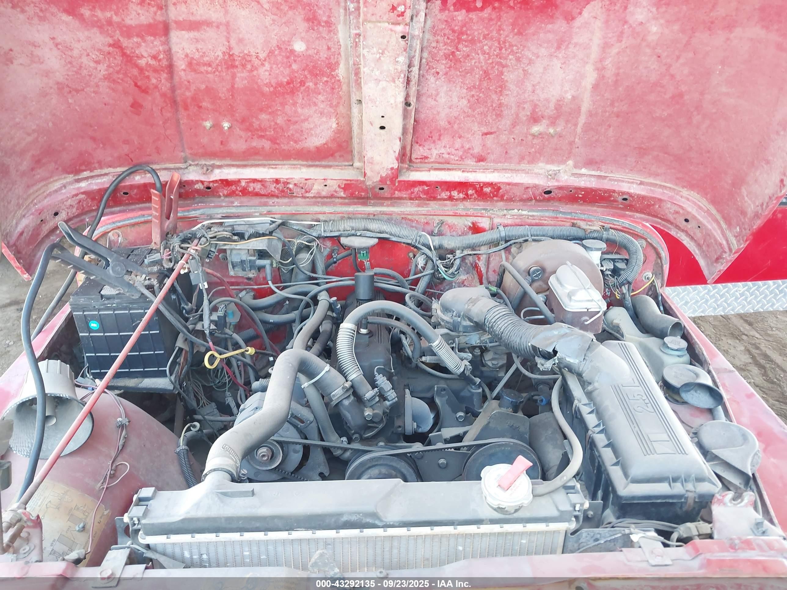 1989 Jeep Wrangler / Yj   Red vin: 2J4FY19E2KJ126417