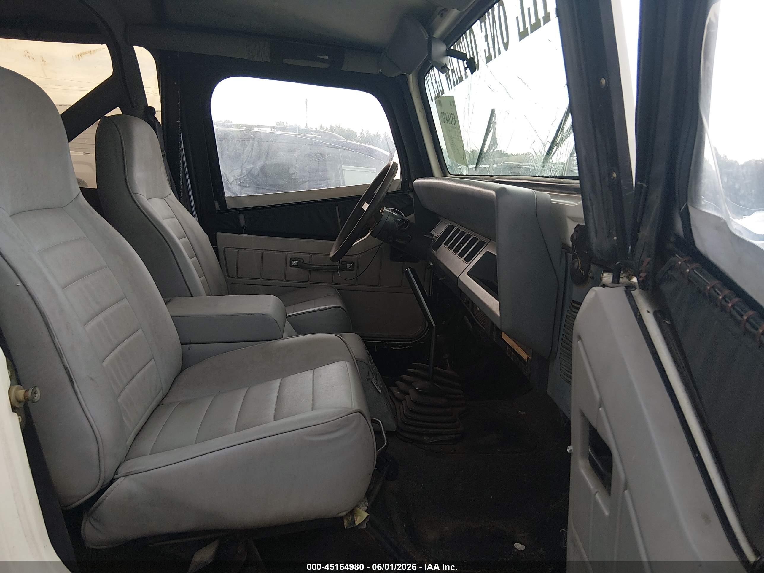 1989 Jeep Wrangler / Yj   White vin: 2J4FY19E3KJ170703