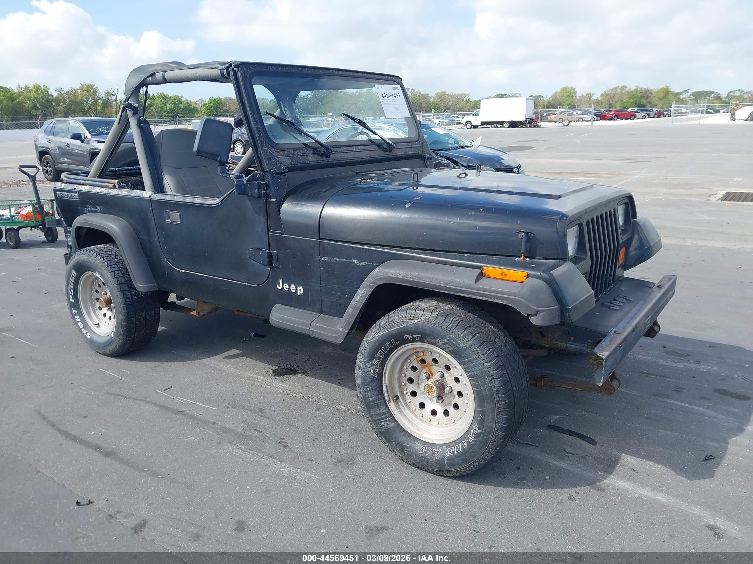 1989 Jeep Wrangler / Yj   Черный vin: 2J4FY19E4KJ170046